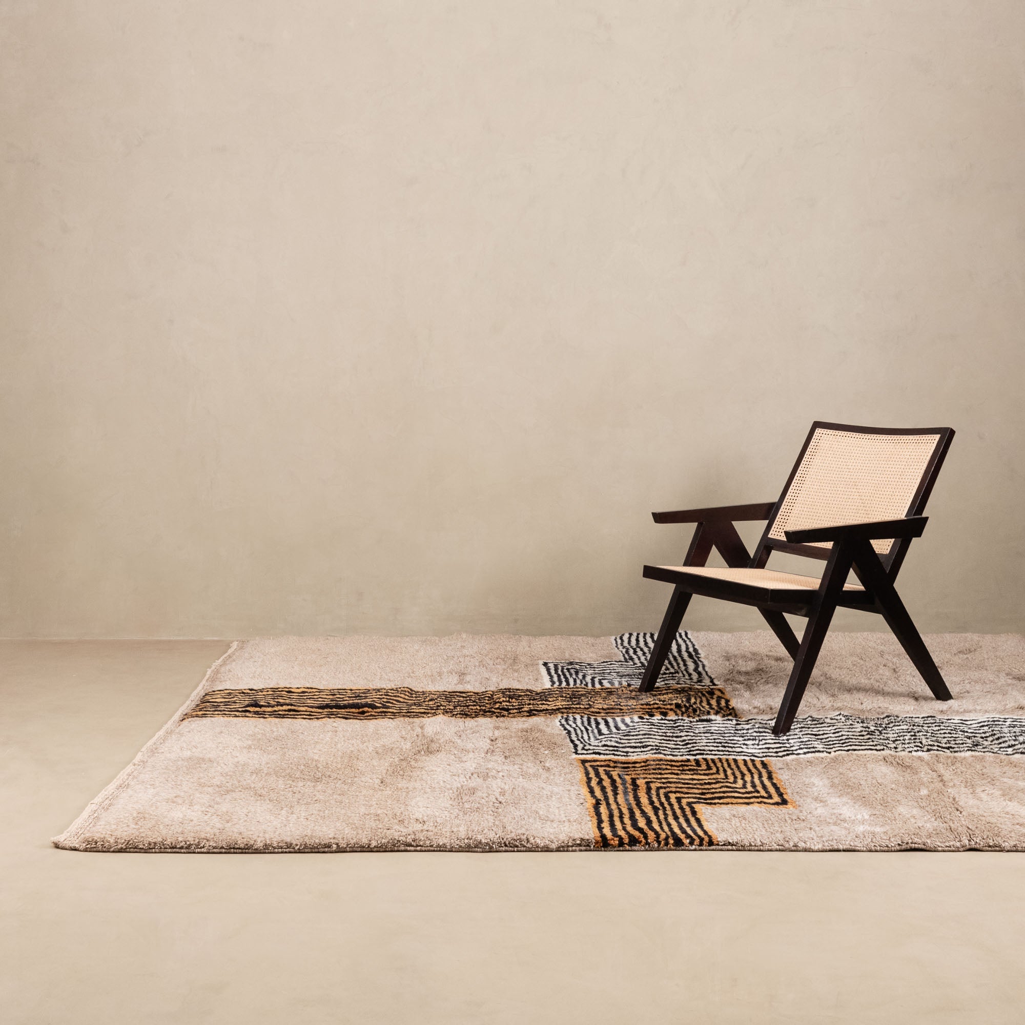 Crossing Lines - Luxury Shag Moroccan Rug - Benisouk