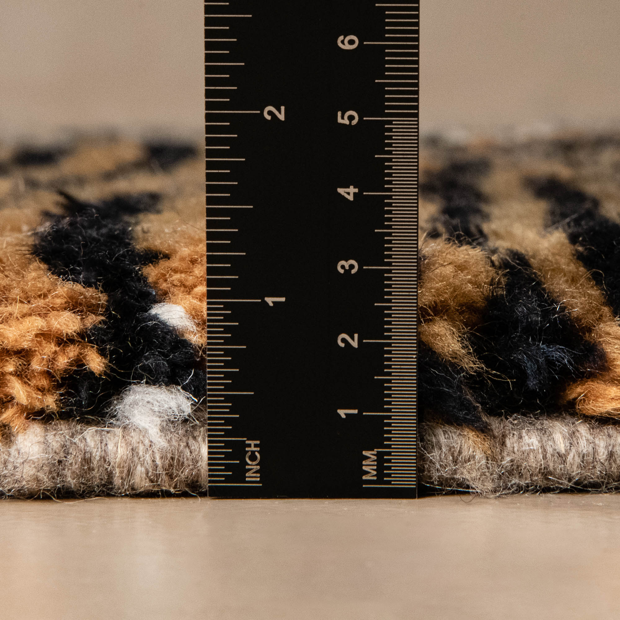 Crossing Lines - Luxury Shag Moroccan Rug - Benisouk