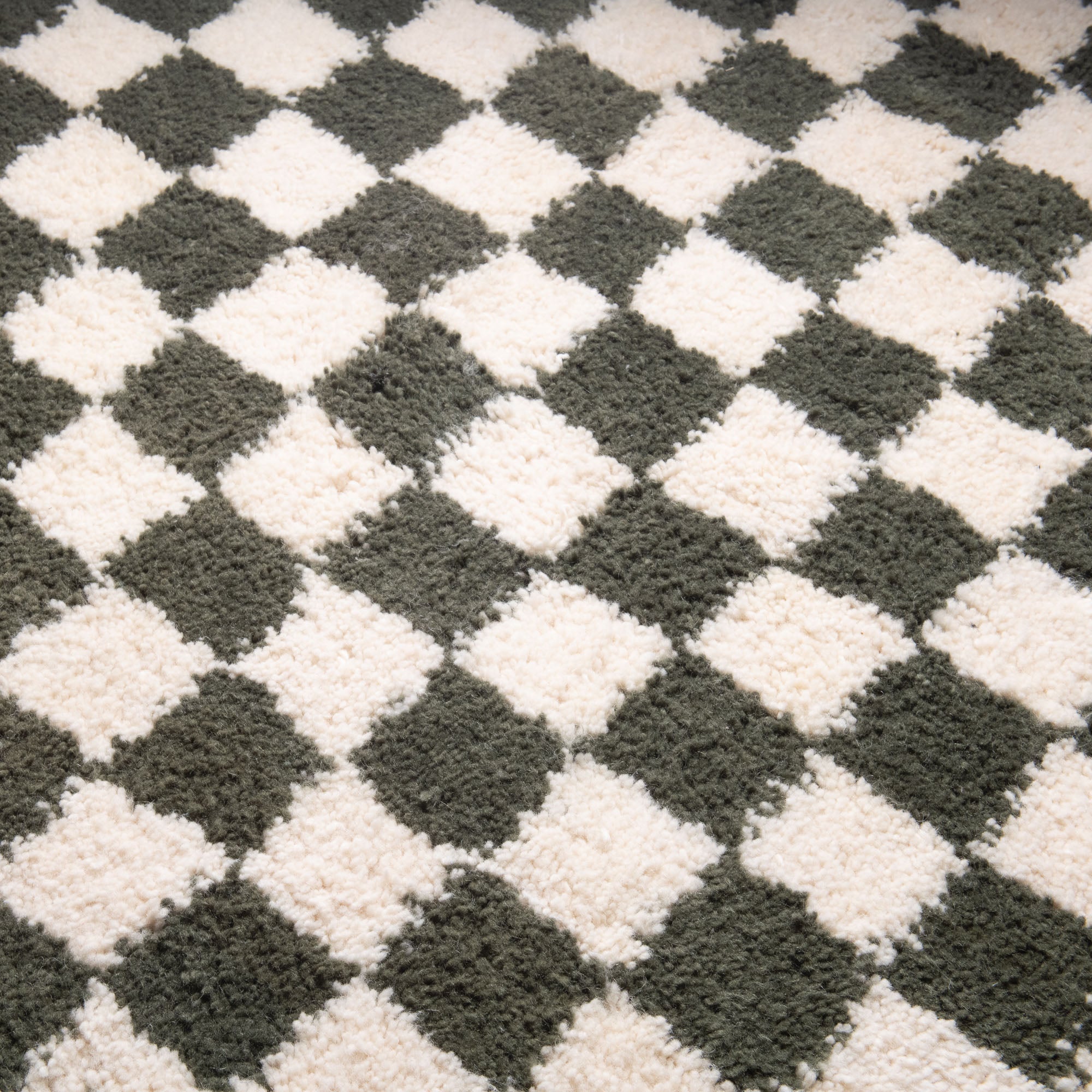 Dama Soldier Green Round - Shag Moroccan rug - Benisouk