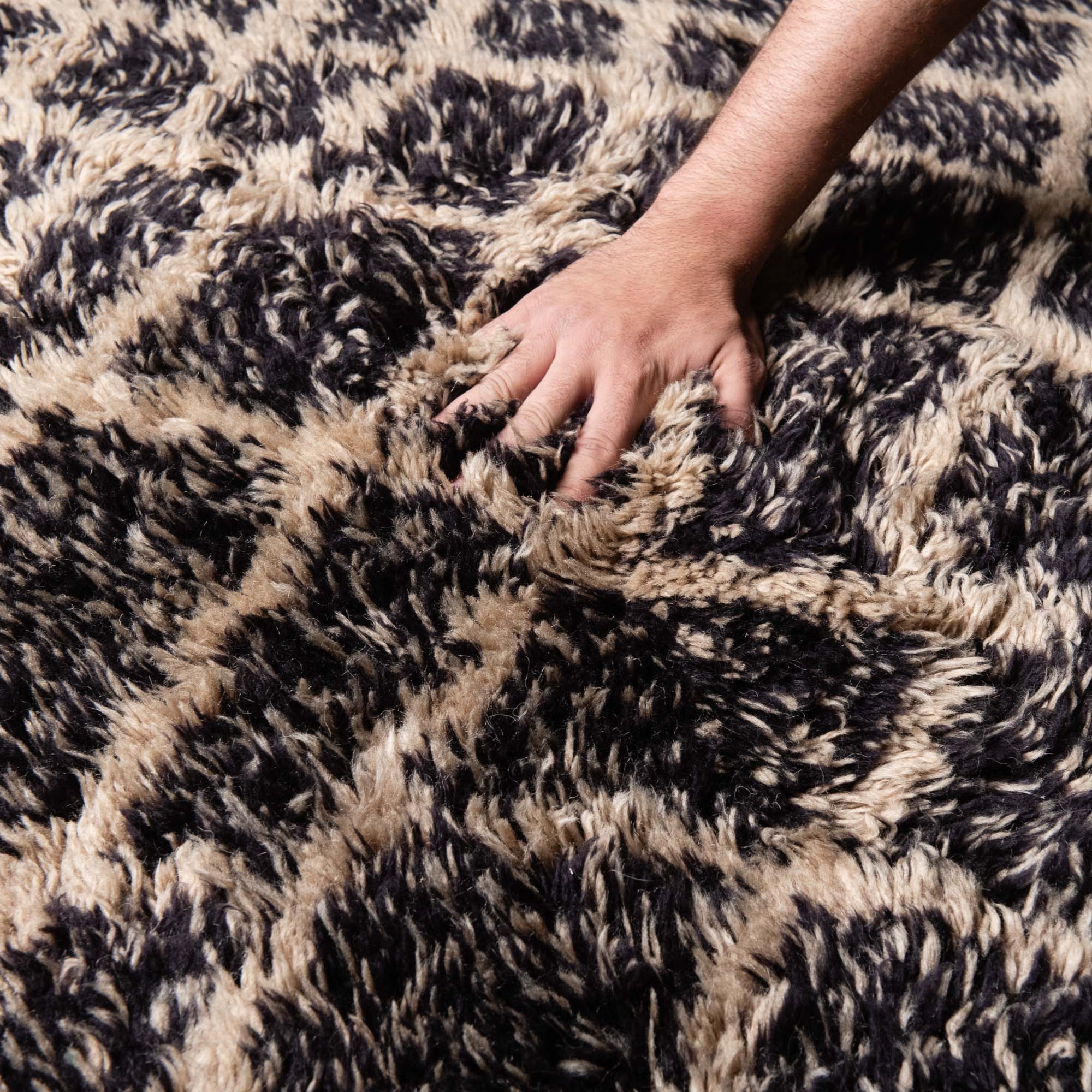 Dark Emperador - Luxury Shag Moroccan Rug - Benisouk