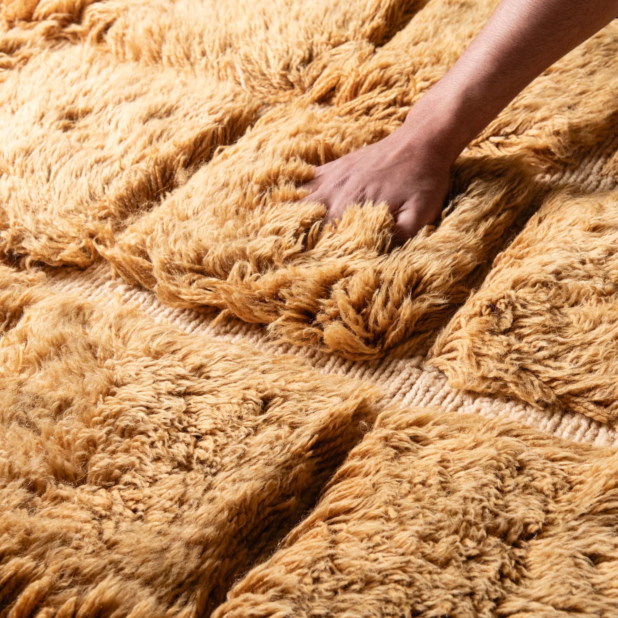 Dazzling Radiance - Luxury Shag Moroccan Rug - Benisouk