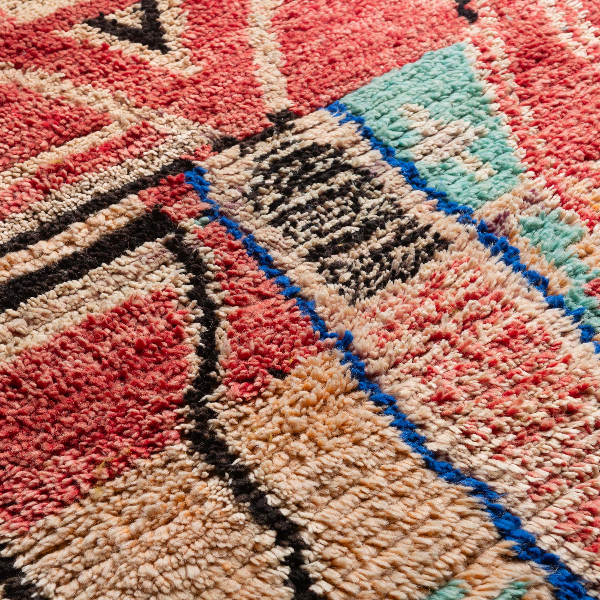 Delina - vintage boujad rug - Benisouk