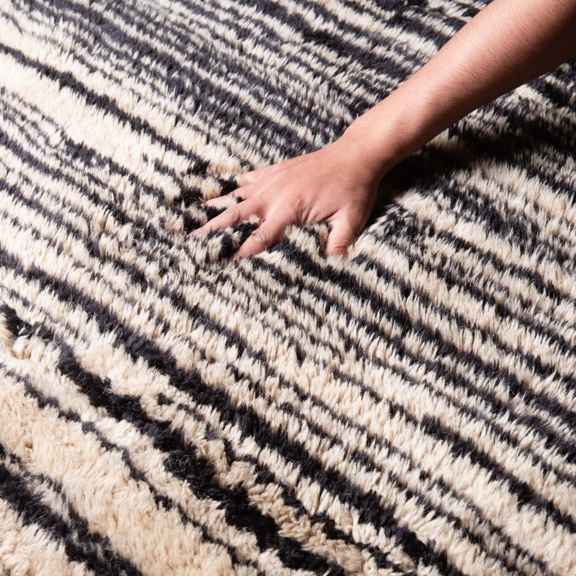 Desert Dazzle - Luxury Shag Moroccan Rug - Benisouk