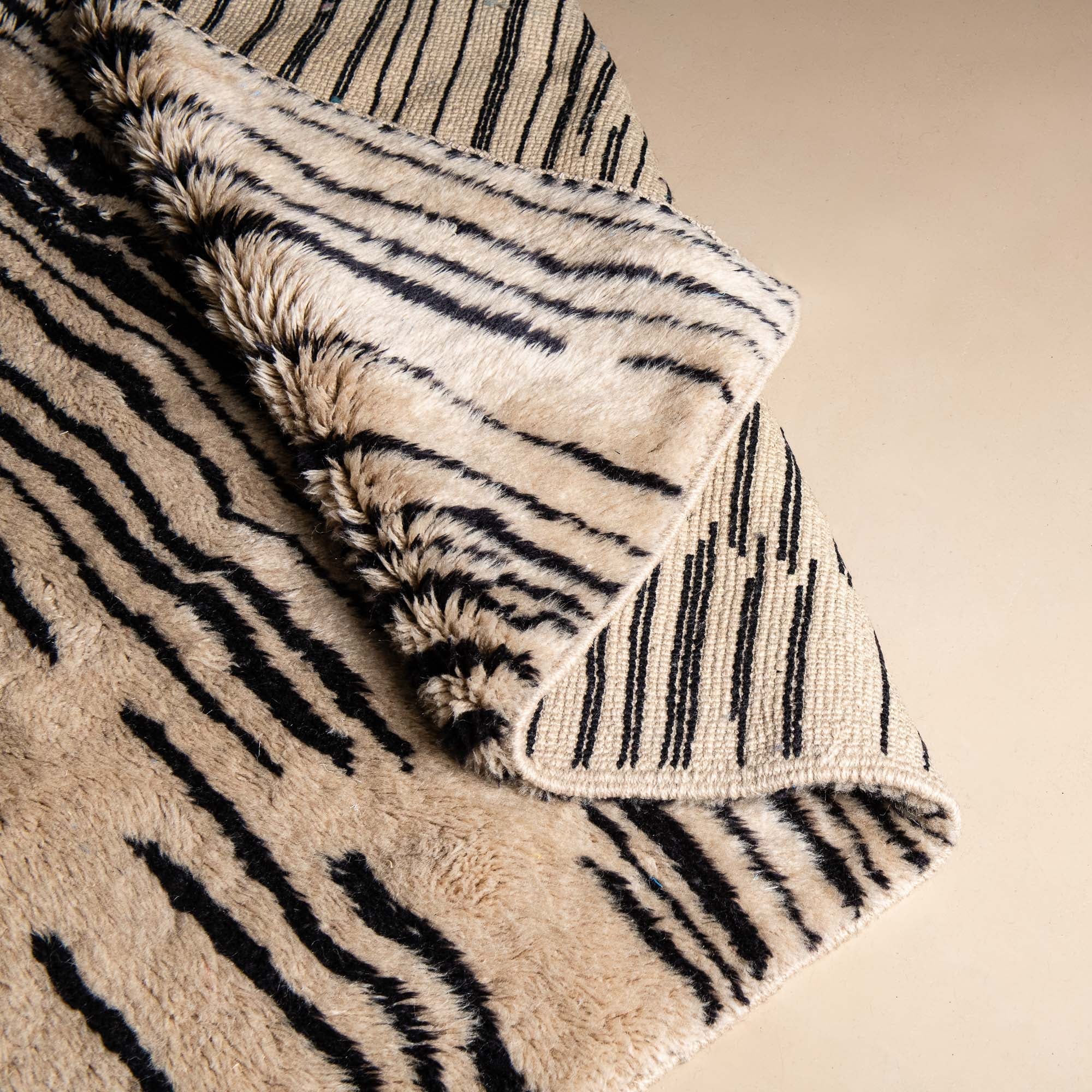 Desert Dazzle - Luxury Shag Moroccan Rug - Benisouk