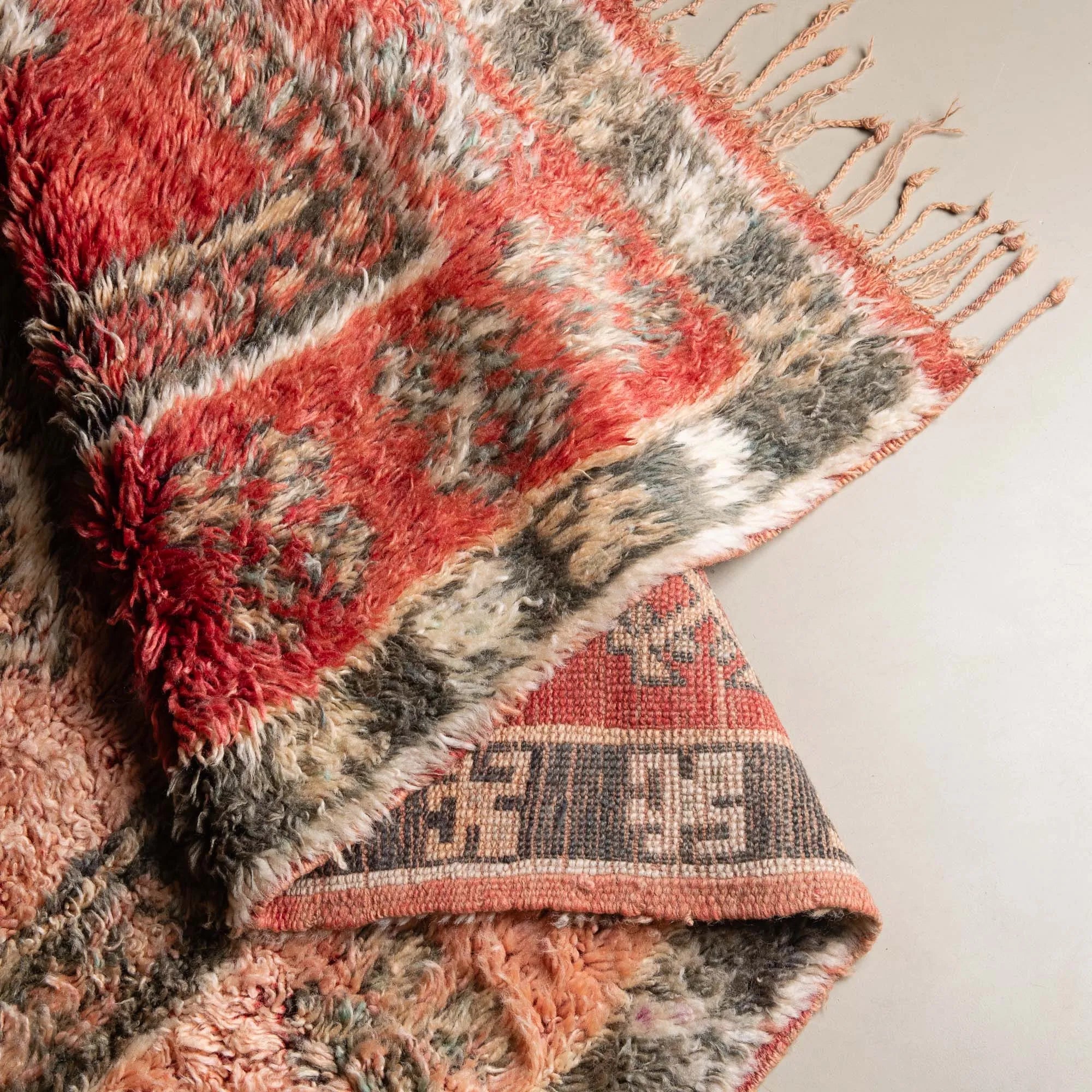 Ehan - vintage boujad rug - Benisouk
