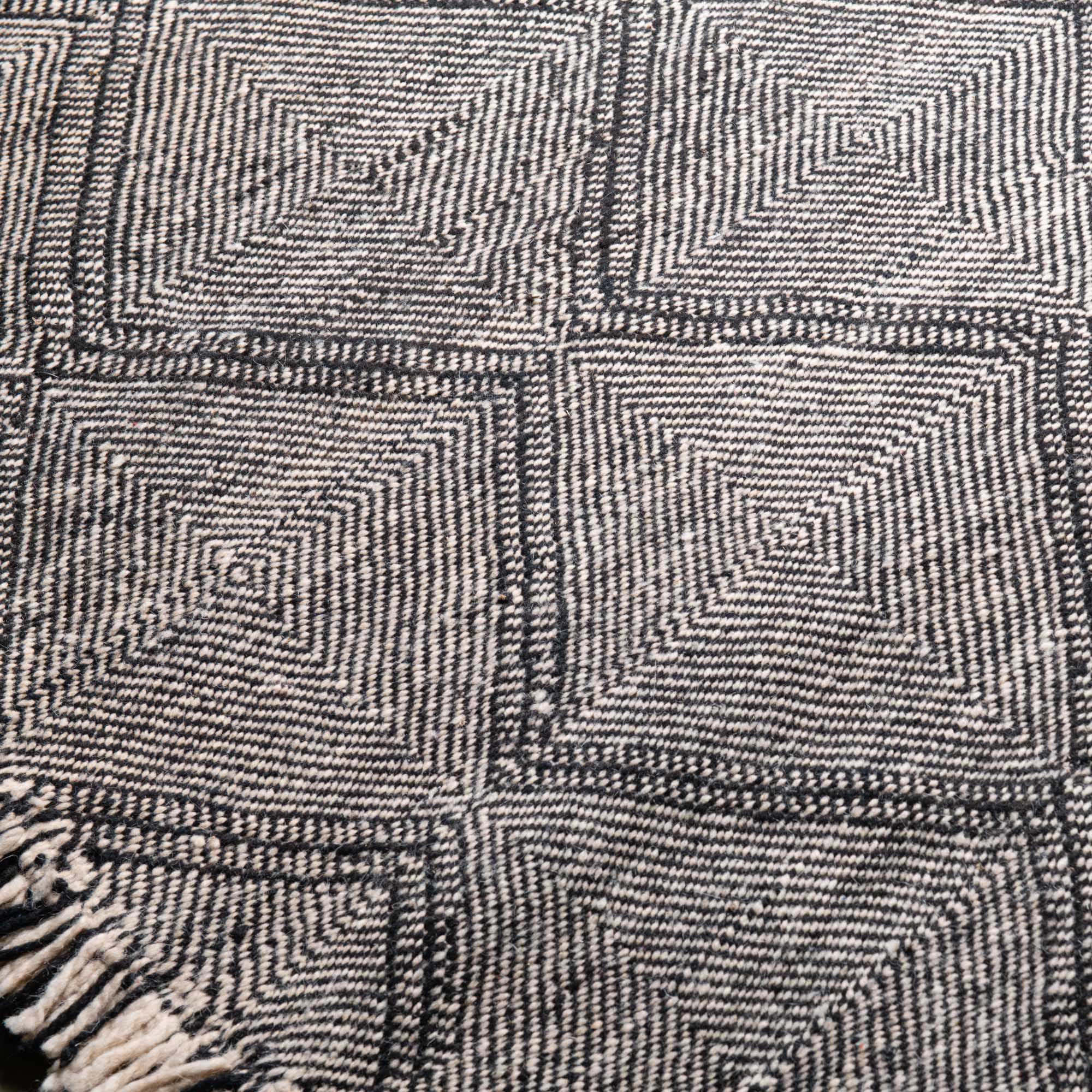 Fatma - taznakht kilim rug - Benisouk