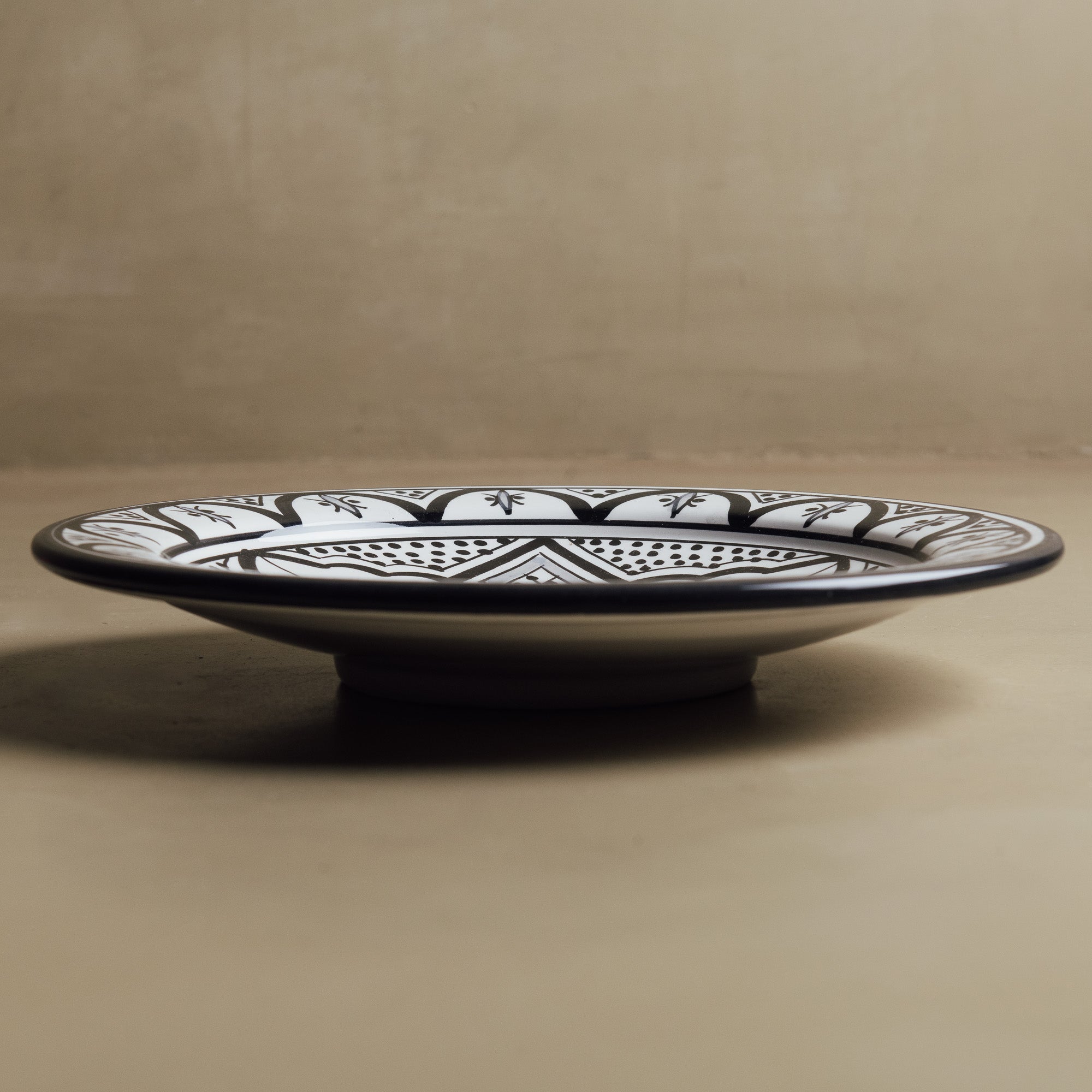 Fez Dinner Plate Black Grey - Moroccan Dinnerware - Benisouk