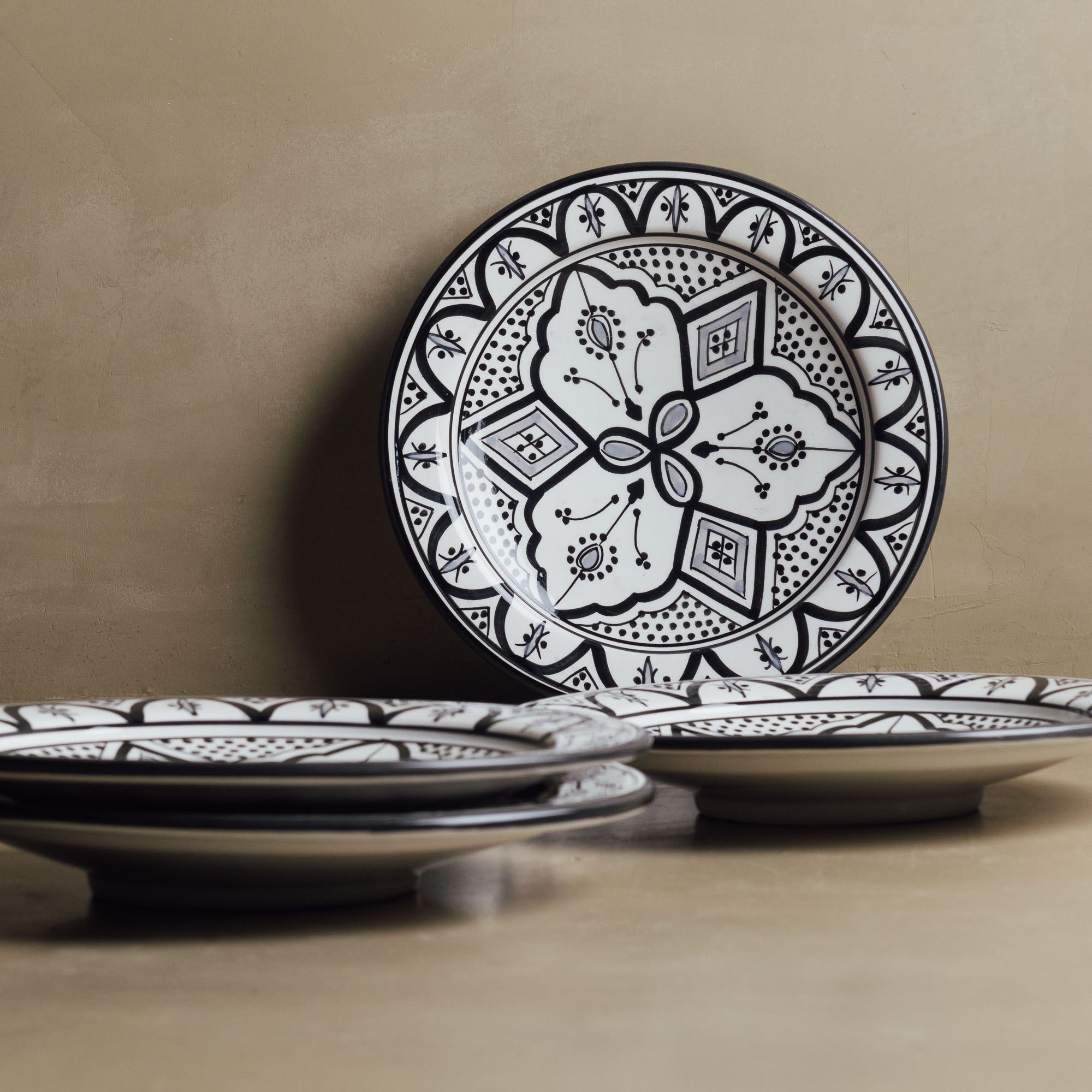 Fez Dinner Plate Black Grey - Moroccan Dinnerware - Benisouk
