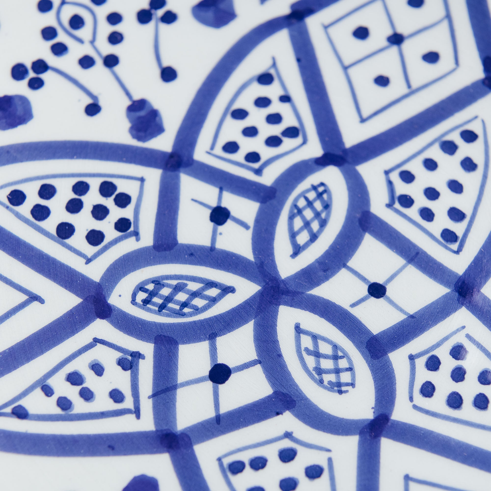 Fez Dinner Plate Blue - Moroccan Dinnerware Adorned with 12 Carat Gold Accents - Benisouk