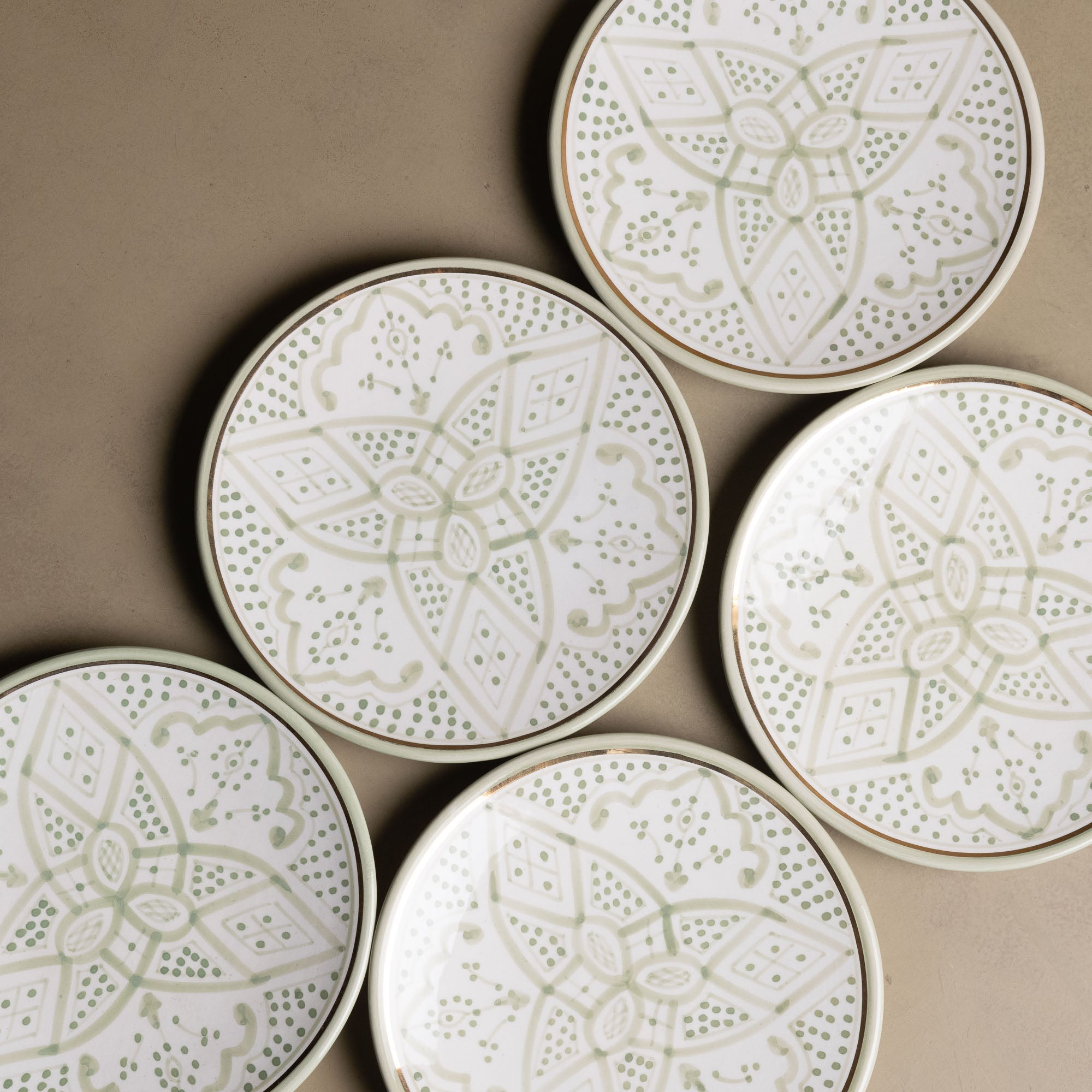 Fez Dinner Plate Green - Moroccan Dinnerware Adorned with 12 Carat Gold Accents - Benisouk