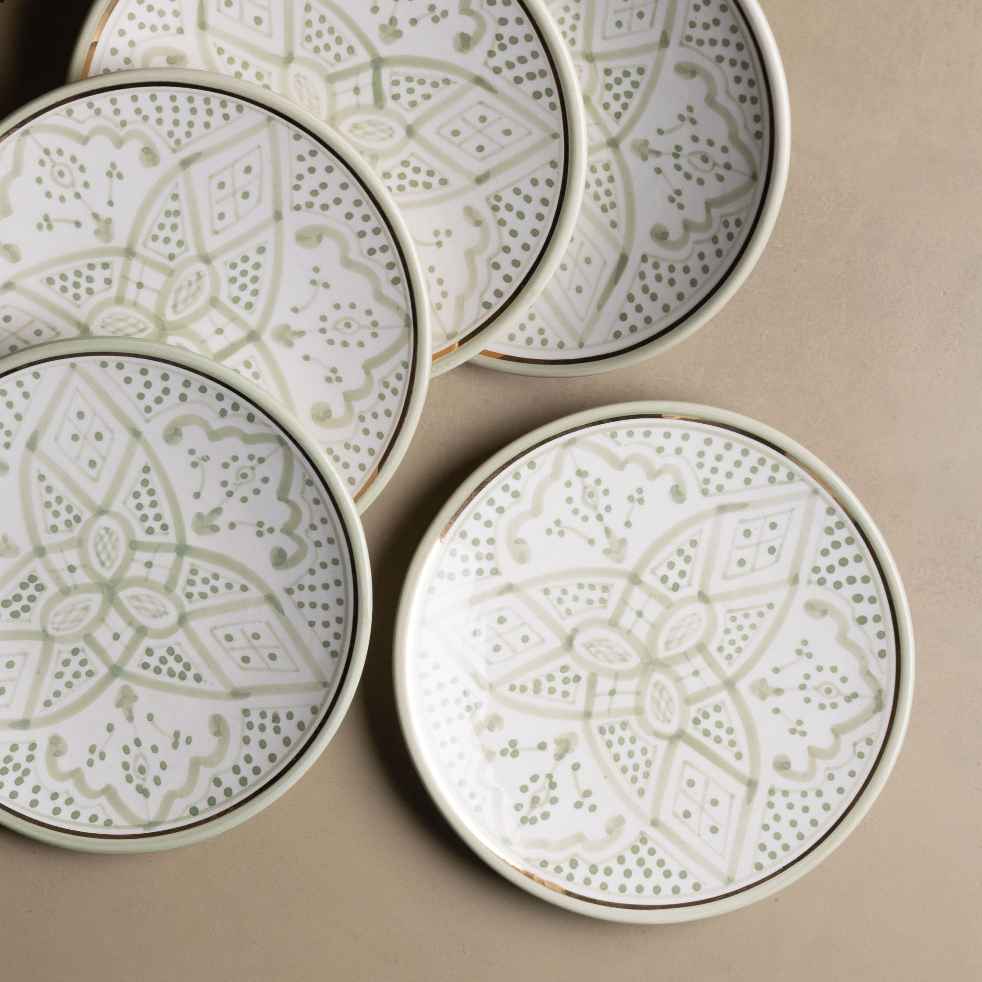 Fez Dinner Plate Green - Moroccan Dinnerware Adorned with 12 Carat Gold Accents - Benisouk