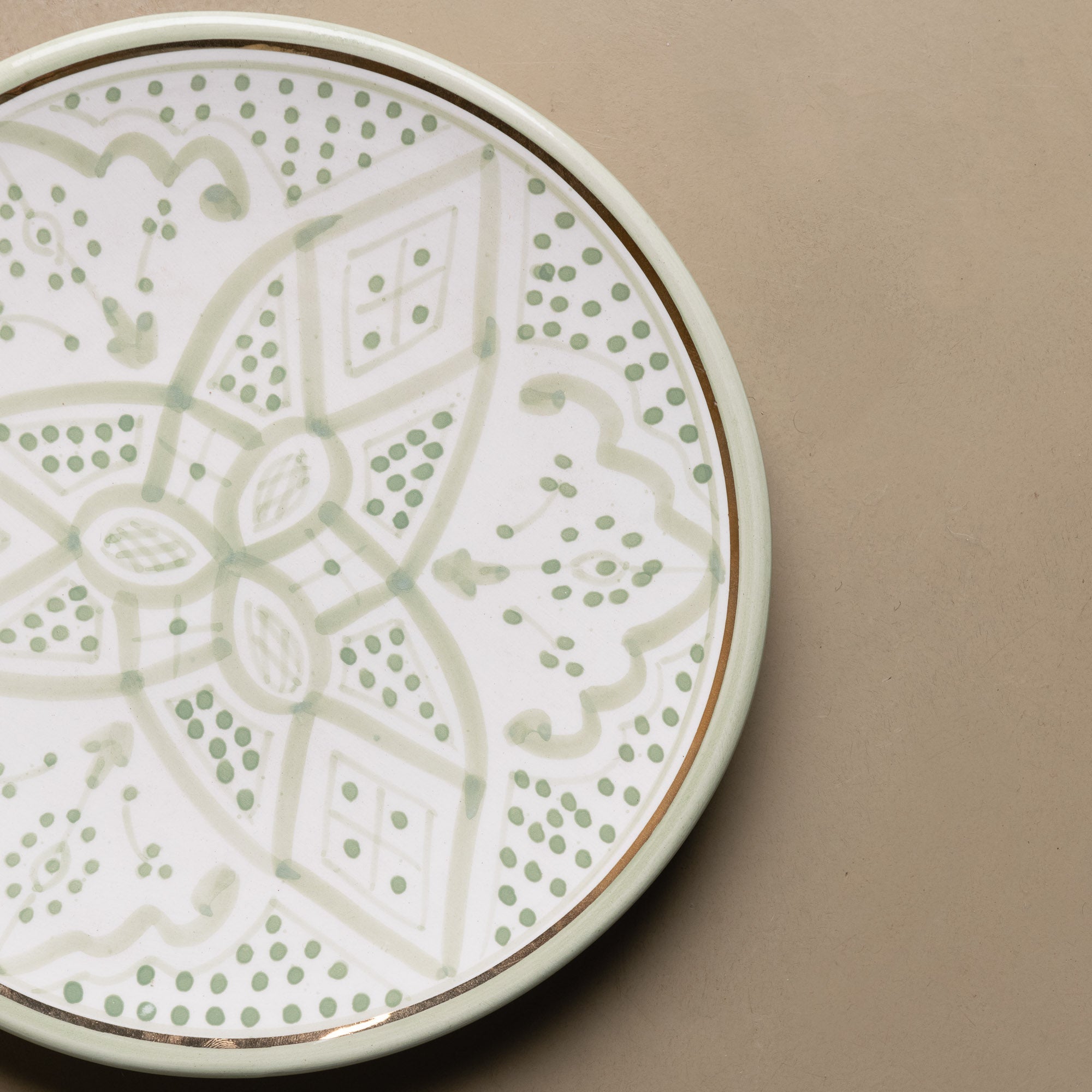 Fez Dinner Plate Green - Moroccan Dinnerware Adorned with 12 Carat Gold Accents - Benisouk