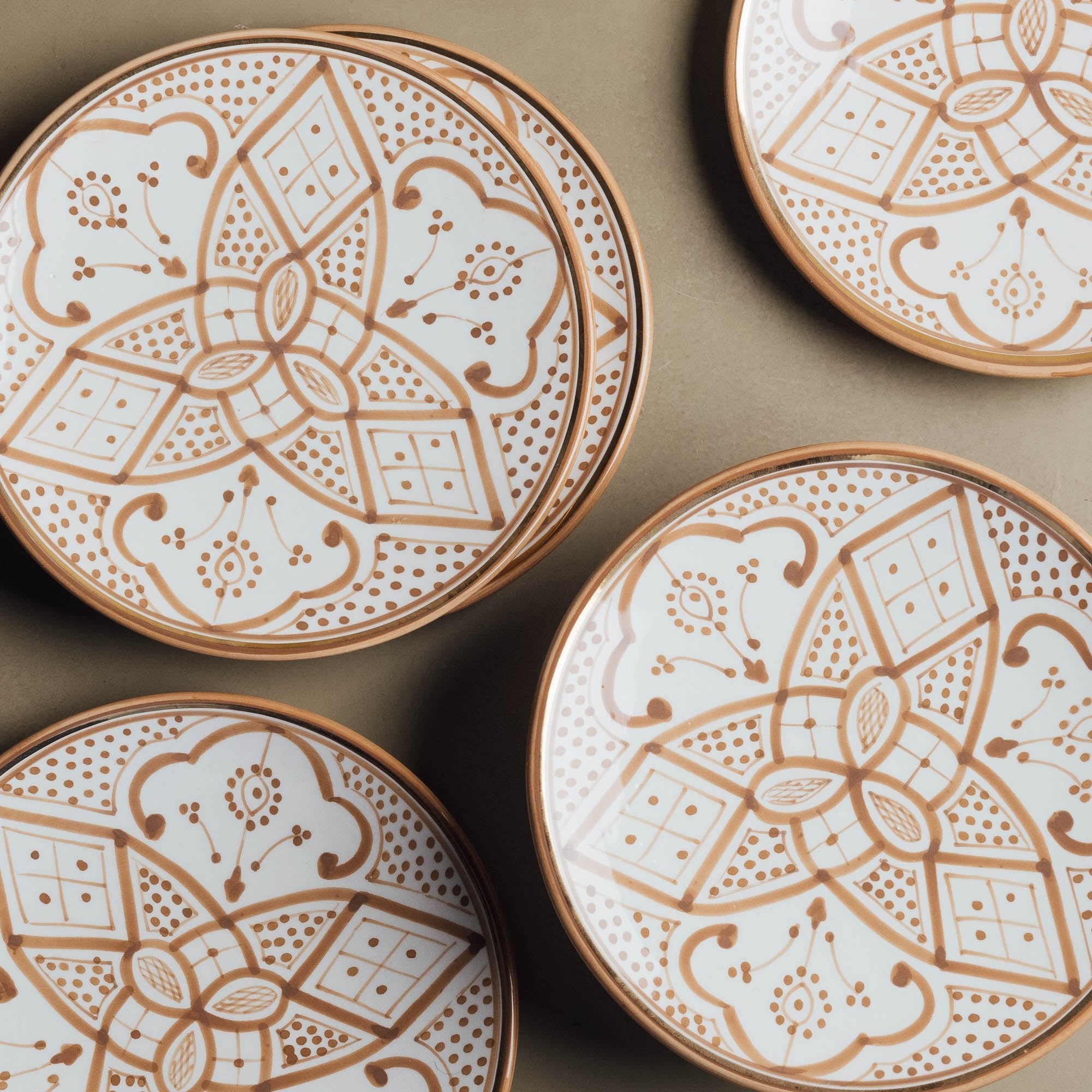 Fez Dinner Plate Sable - Moroccan Dinnerware Adorned with 12 Carat Gold Accents - Benisouk