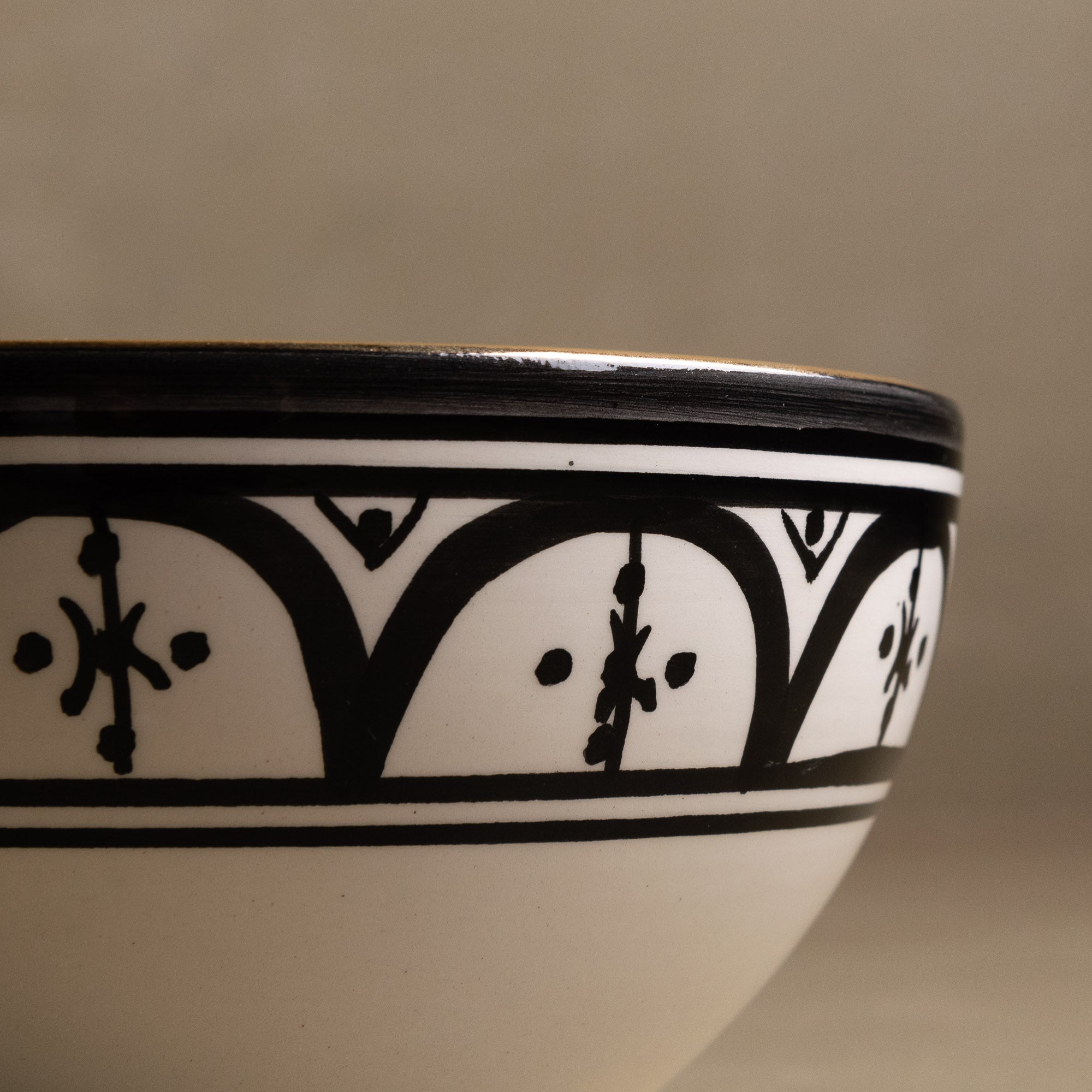 Fez Noir Bowl - Moroccan Dinnerware Adorned with 12 Carat Gold Accents - Benisouk