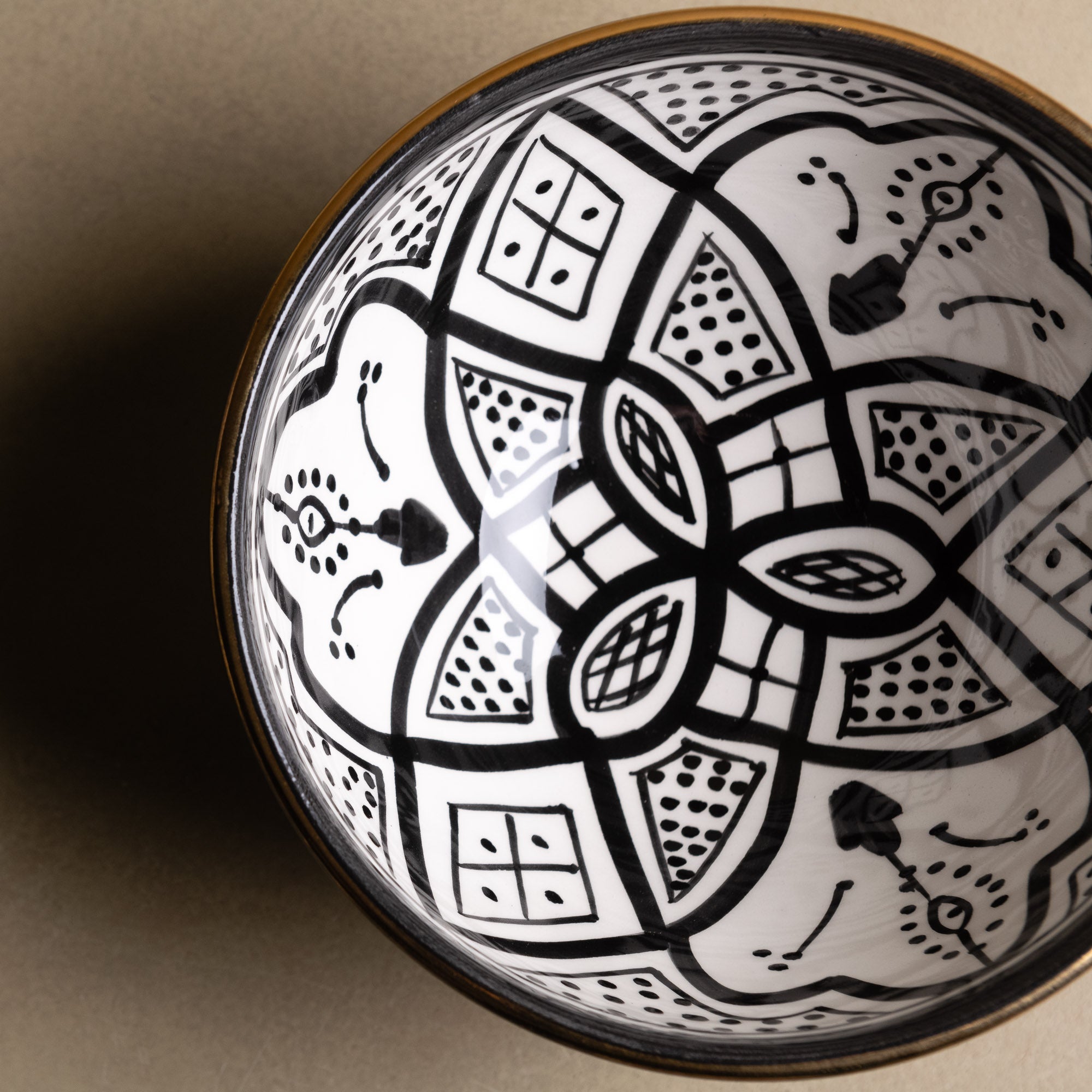 Fez Noir Bowl - Moroccan Dinnerware Adorned with 12 Carat Gold Accents - Benisouk