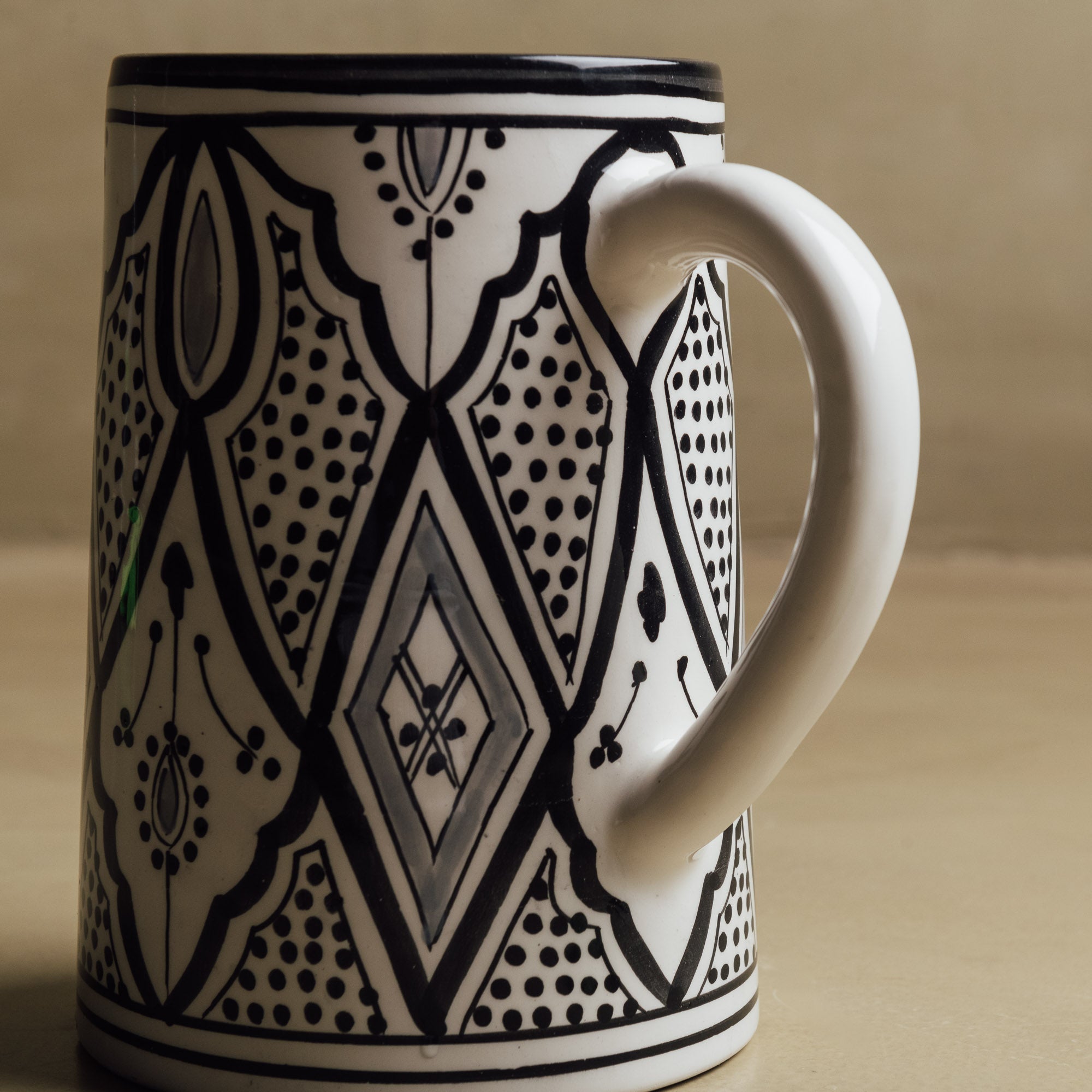 Fez Noir Carafe - Moroccan Table Art - Benisouk