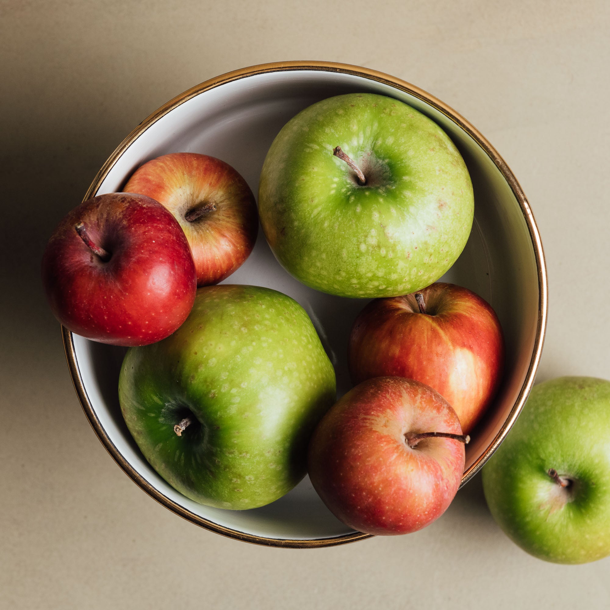 Fez Noir Pedestal Bowl - Handcrafted with 12 Carat Gold Accents - Benisouk