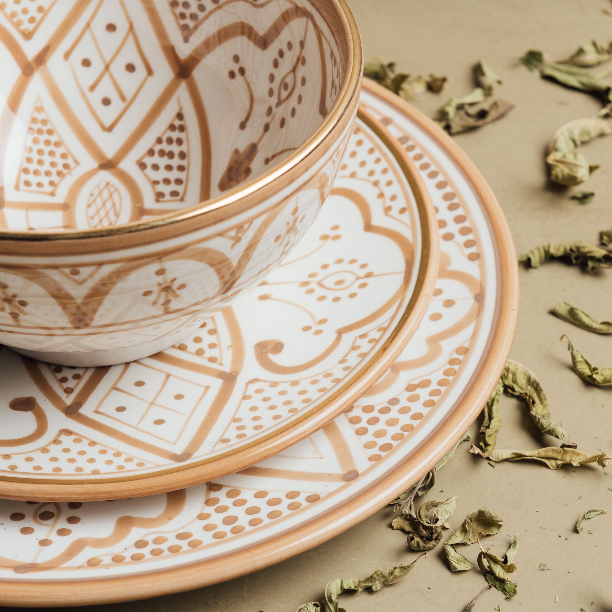 Fez Sand - Moroccan Dinnerware Set Adorned with 12 Carat Gold Accents - Benisouk