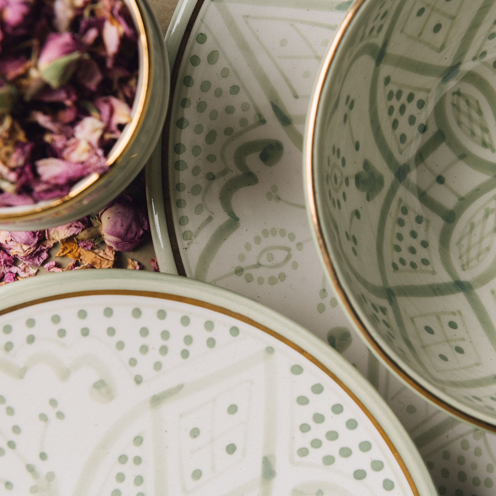 Fez Verdant Grace - Moroccan Dinnerware Set Adorned with 12 Carat Gold Accents - Benisouk