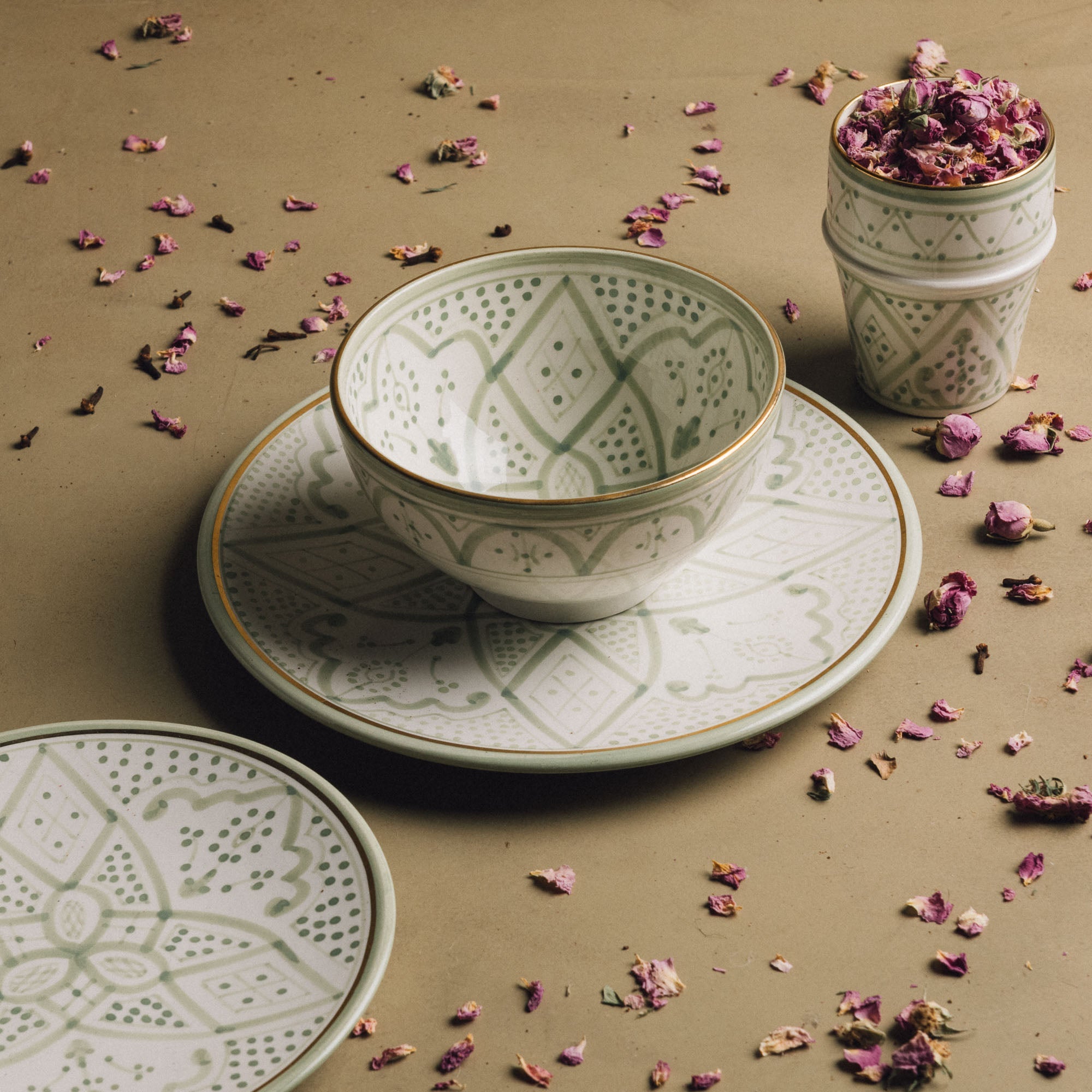 Fez Verdant Grace - Moroccan Dinnerware Set Adorned with 12 Carat Gold Accents - Benisouk