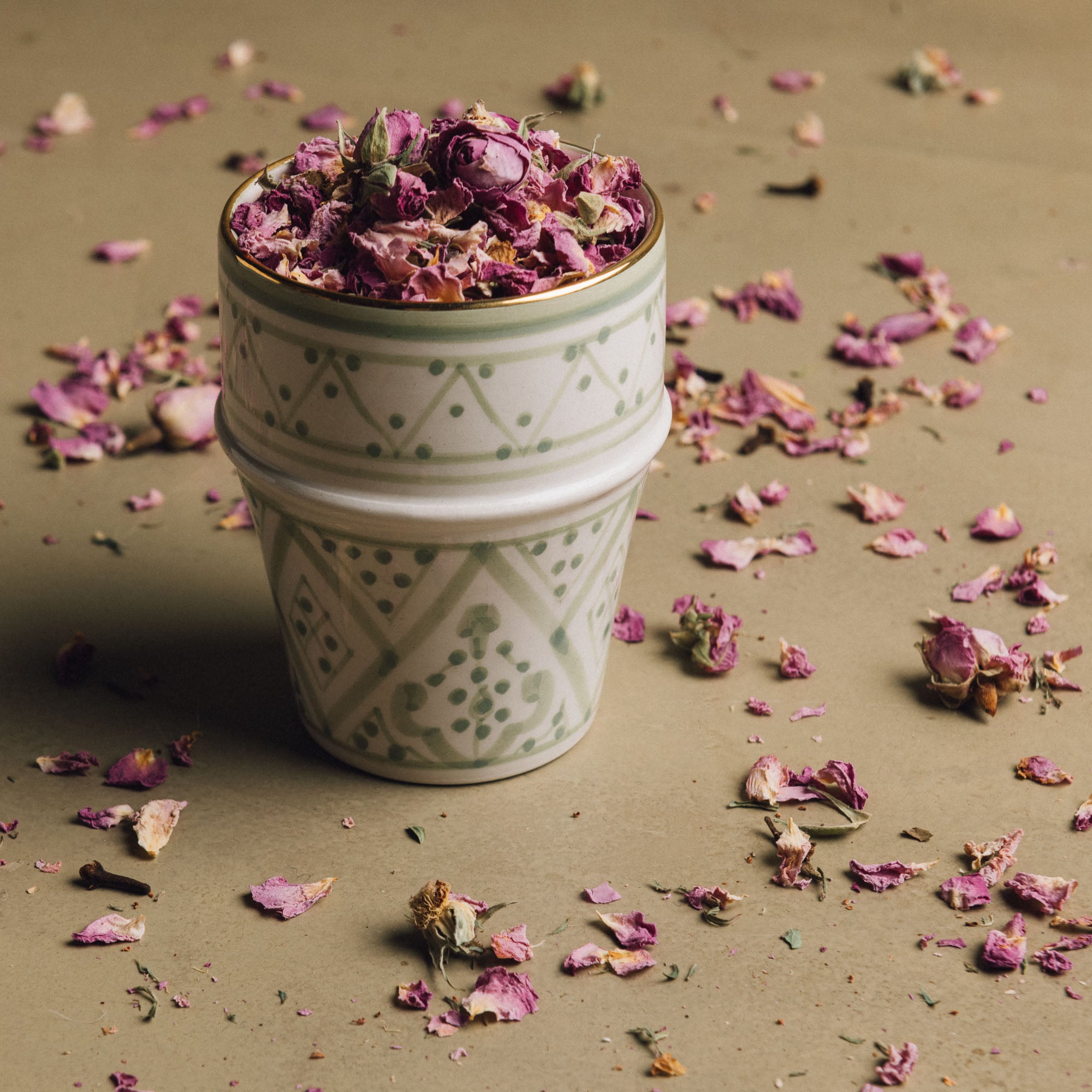 Fez Verdant Grace - Moroccan Dinnerware Set Adorned with 12 Carat Gold Accents - Benisouk