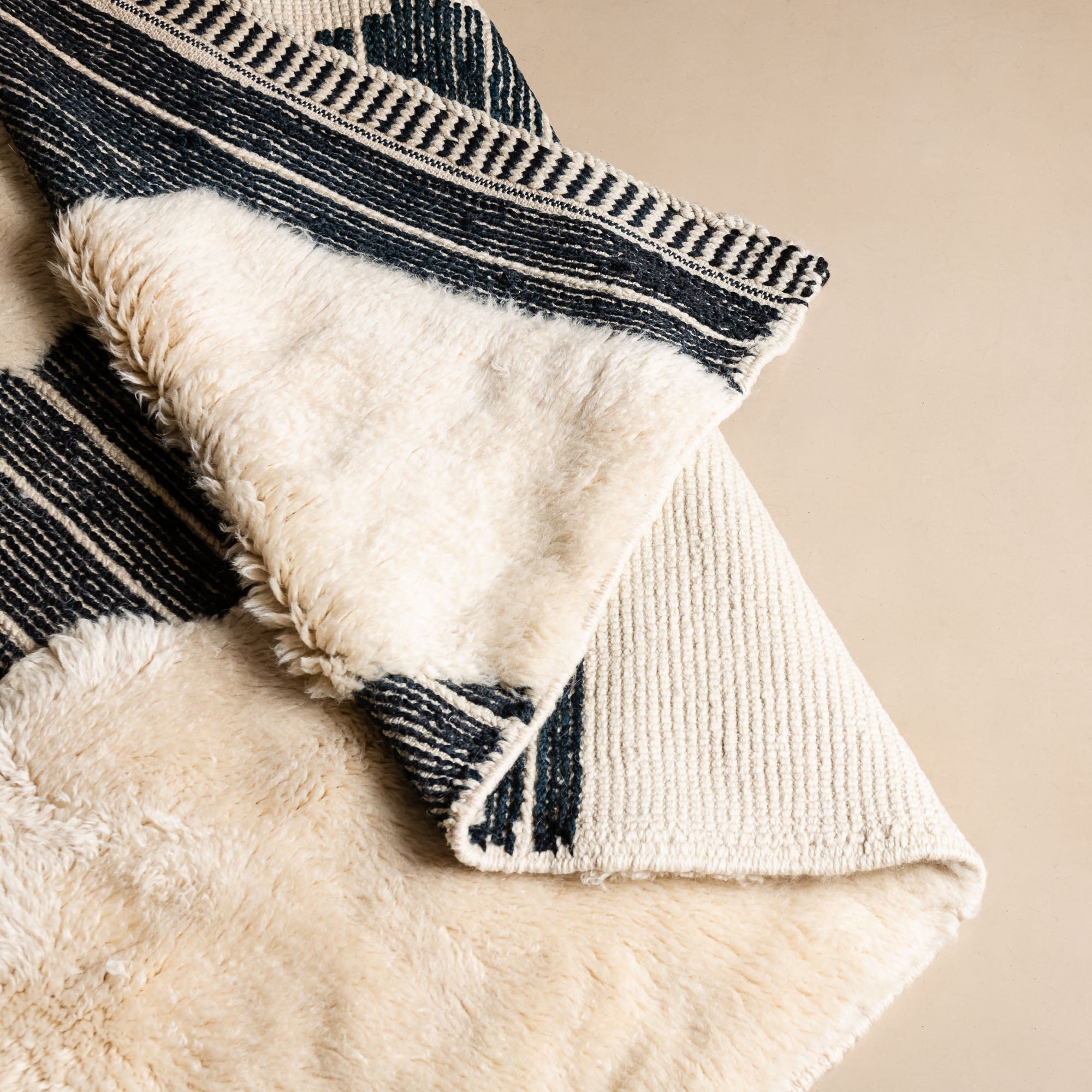 Glitch - Luxury Shag Moroccan Rug - Benisouk