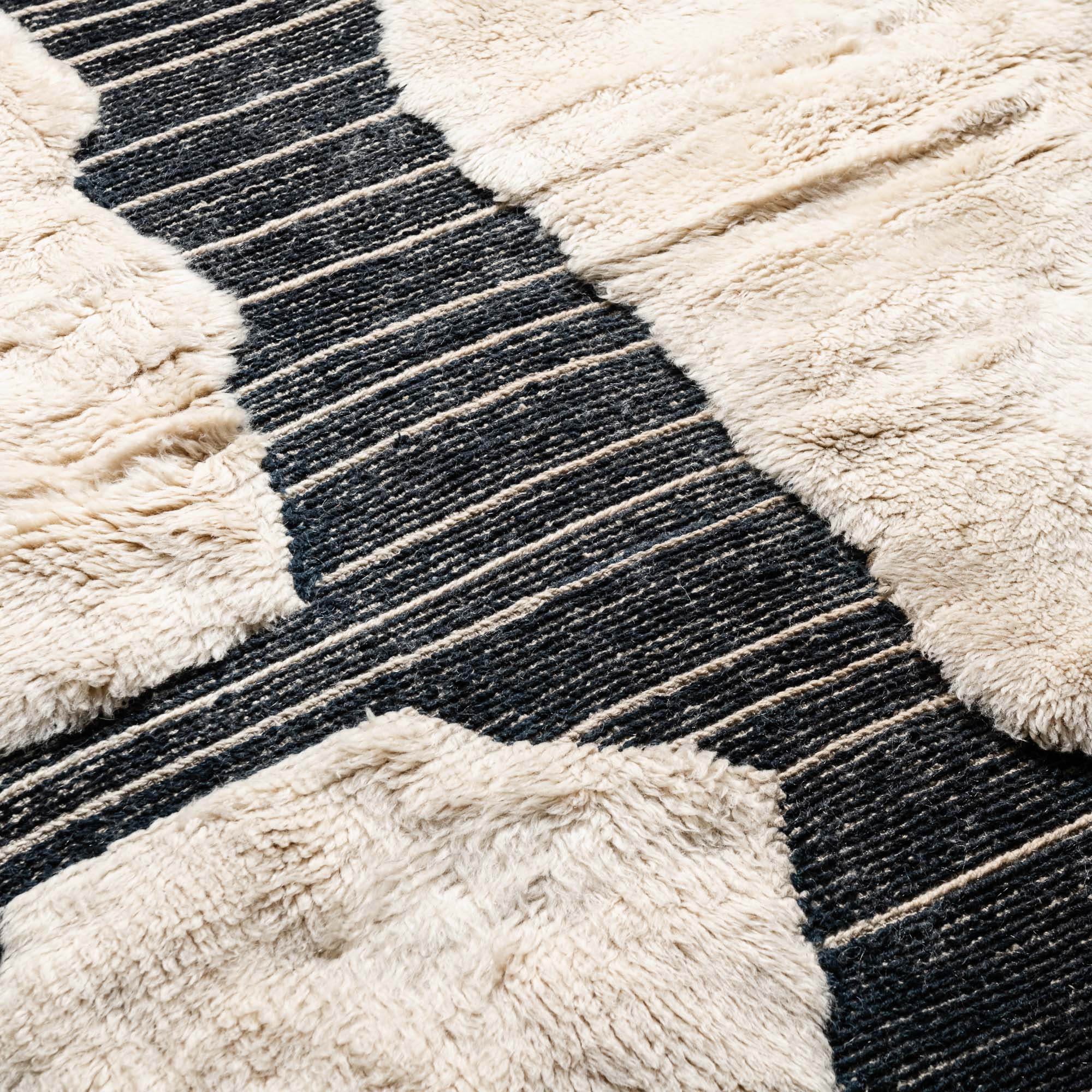 Glitch - Luxury Shag Moroccan Rug - Benisouk