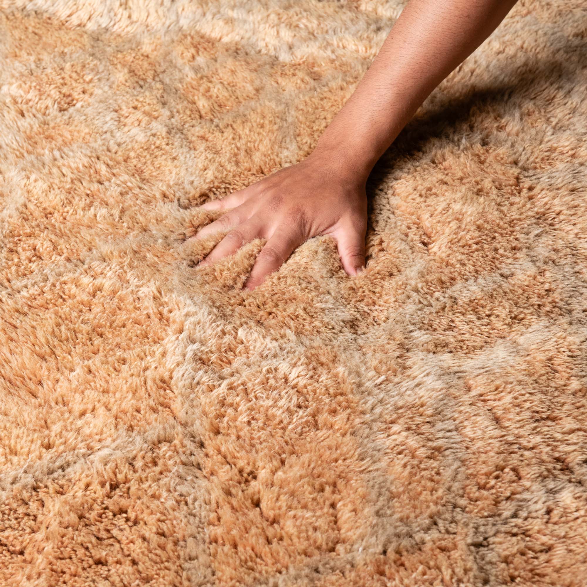 Golden Hush - Luxury Shag Moroccan Rug - Benisouk