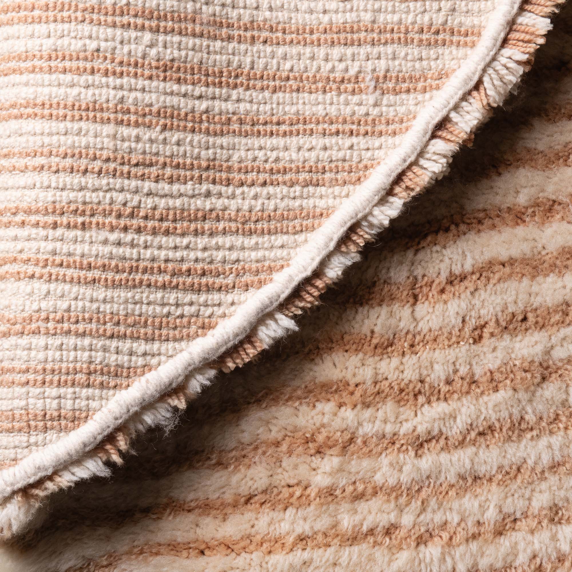 Gravity Center Round - Luxury Shag Moroccan Rug - Benisouk