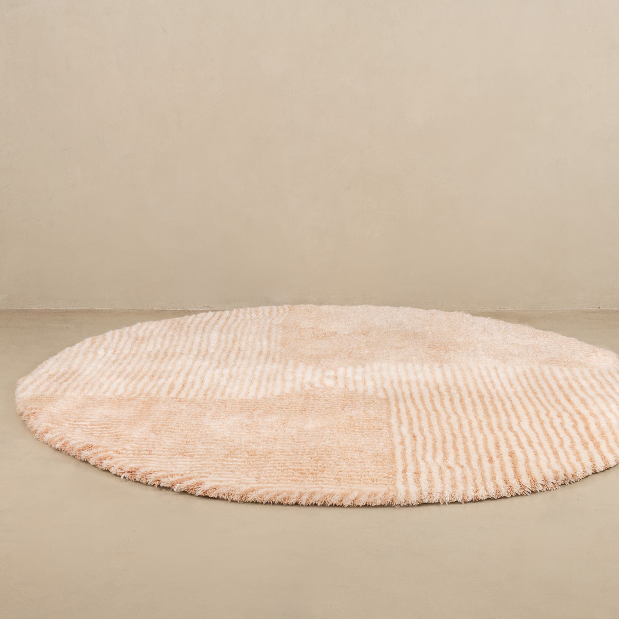 Gravity Center Round - Luxury Shag Moroccan Rug - Benisouk