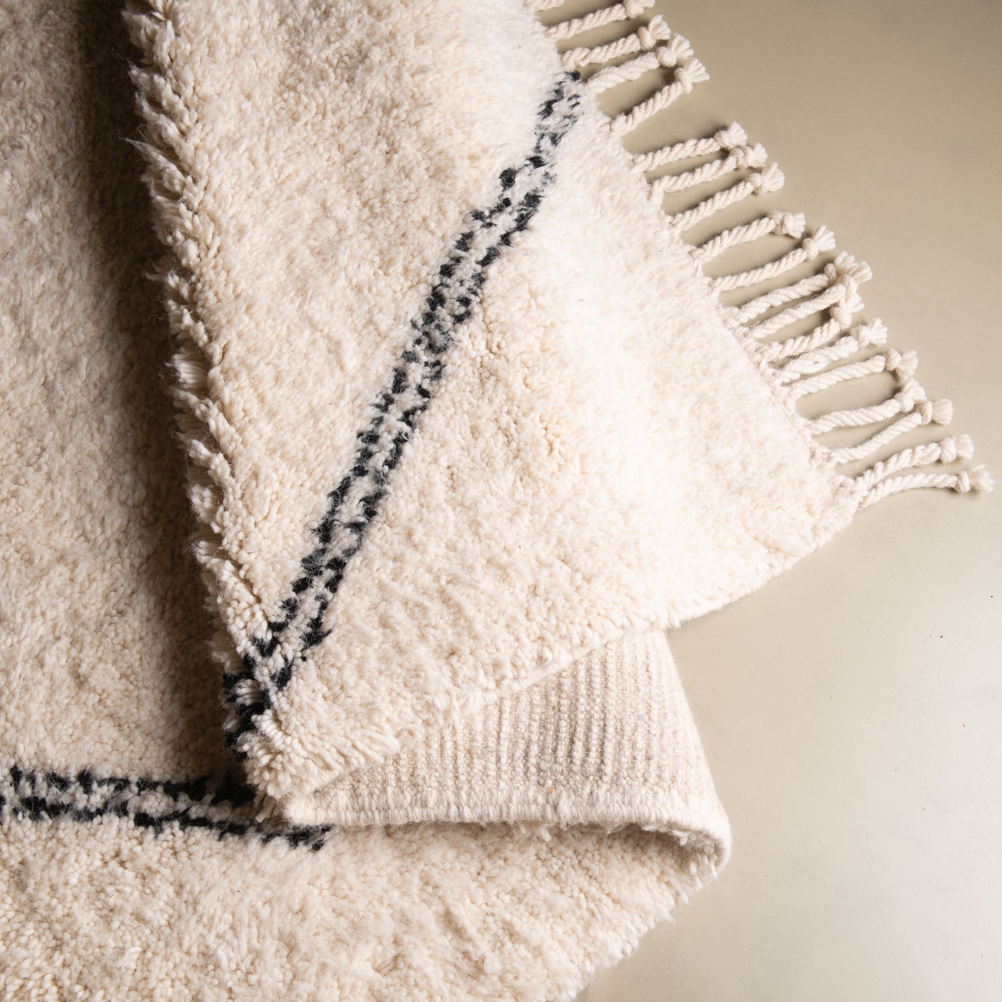 Hajar - Shag Moroccan rug - Benisouk