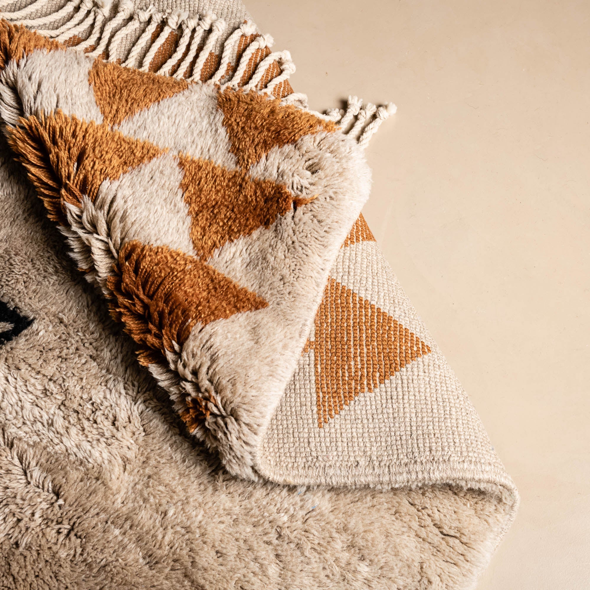 Harmony of Shapes - Luxury Shag Moroccan Rug - Benisouk