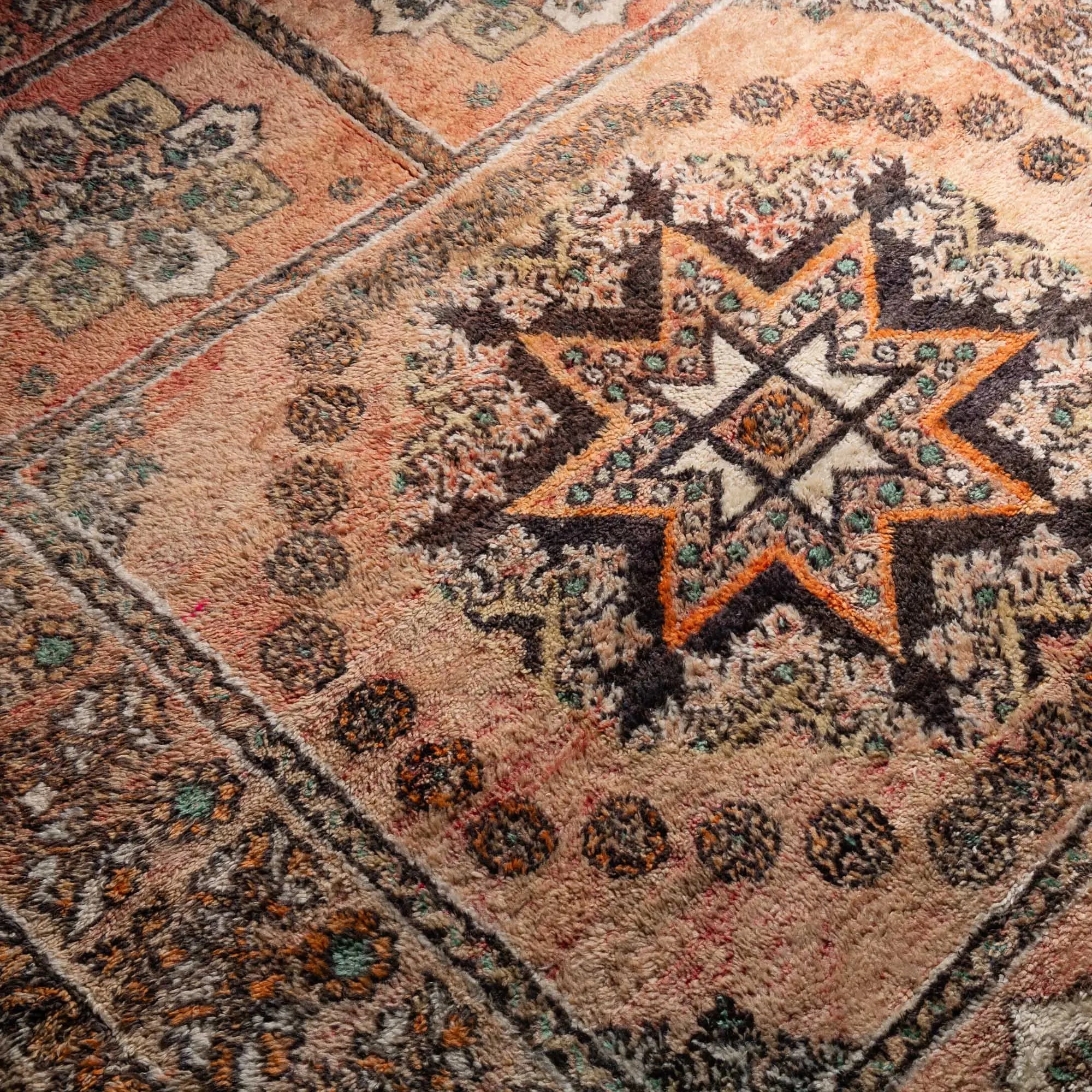 Hbiya - vintage boujad rug - Benisouk