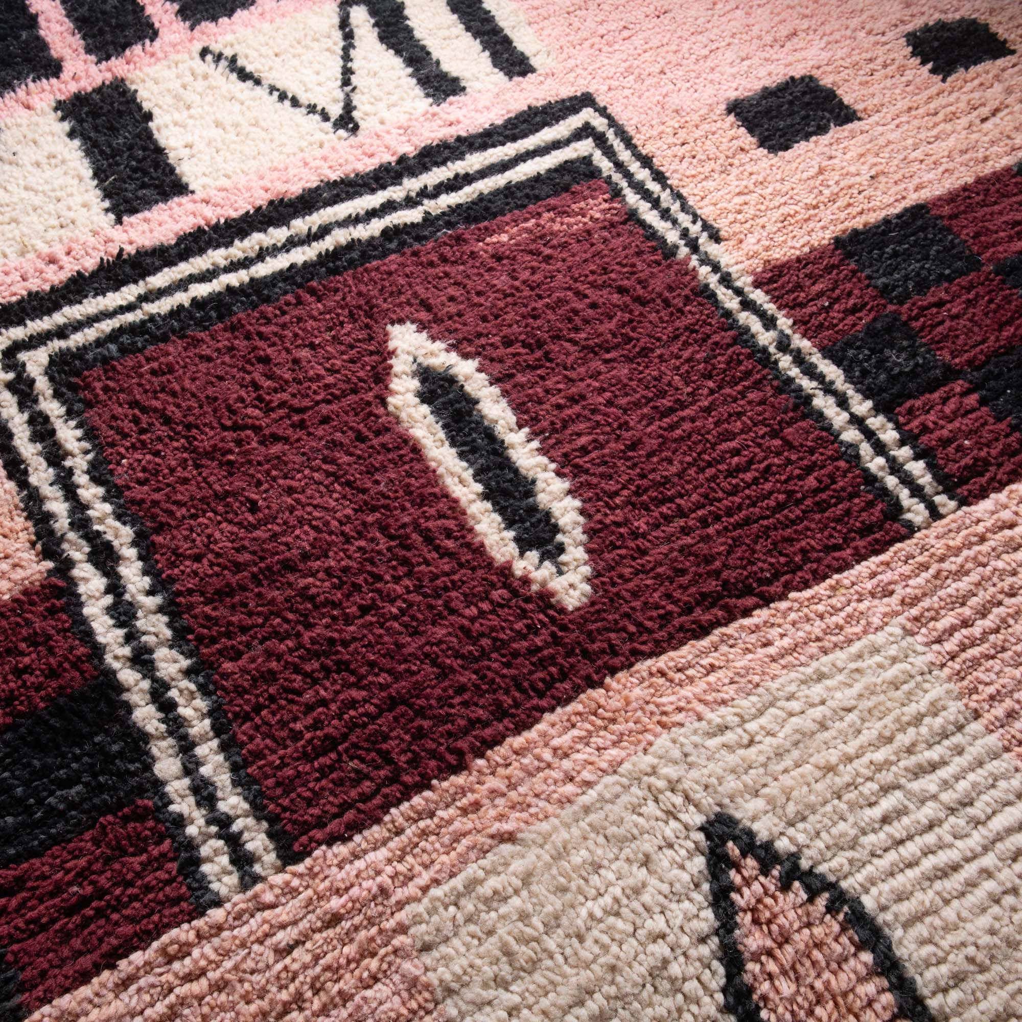 Hennuz - vintage boujad rug - Benisouk