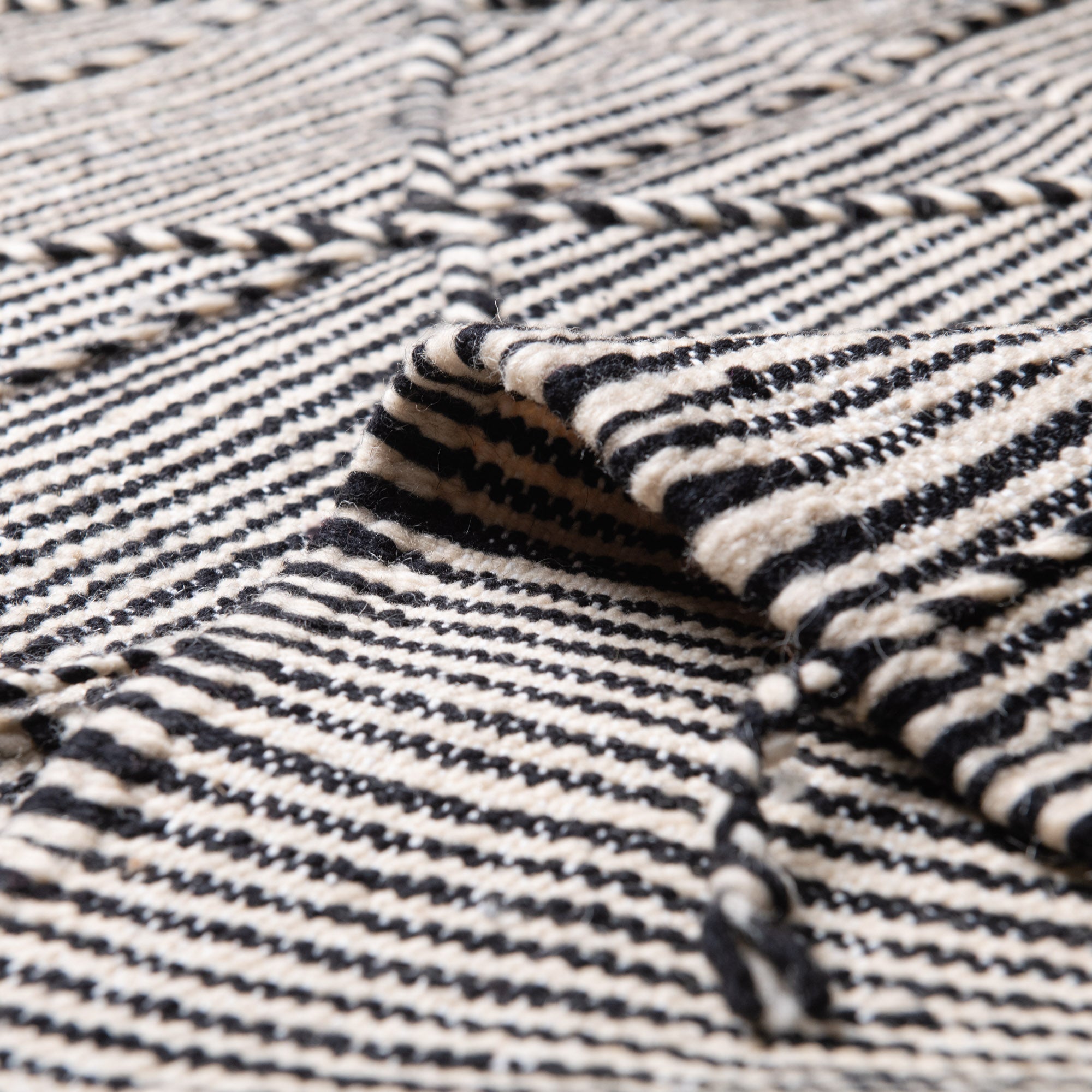 Idriss - taznakht kilim rug - Benisouk