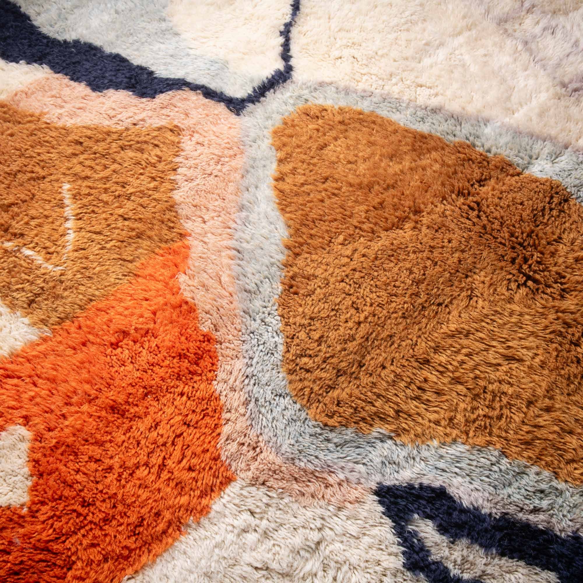 Ink Flowing - Luxury Shag Moroccan Rug - Benisouk