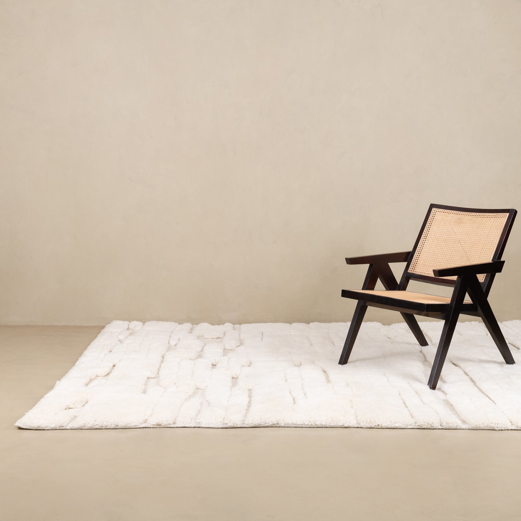 Ivory Glacier - Luxury Shag Moroccan Rug - Benisouk