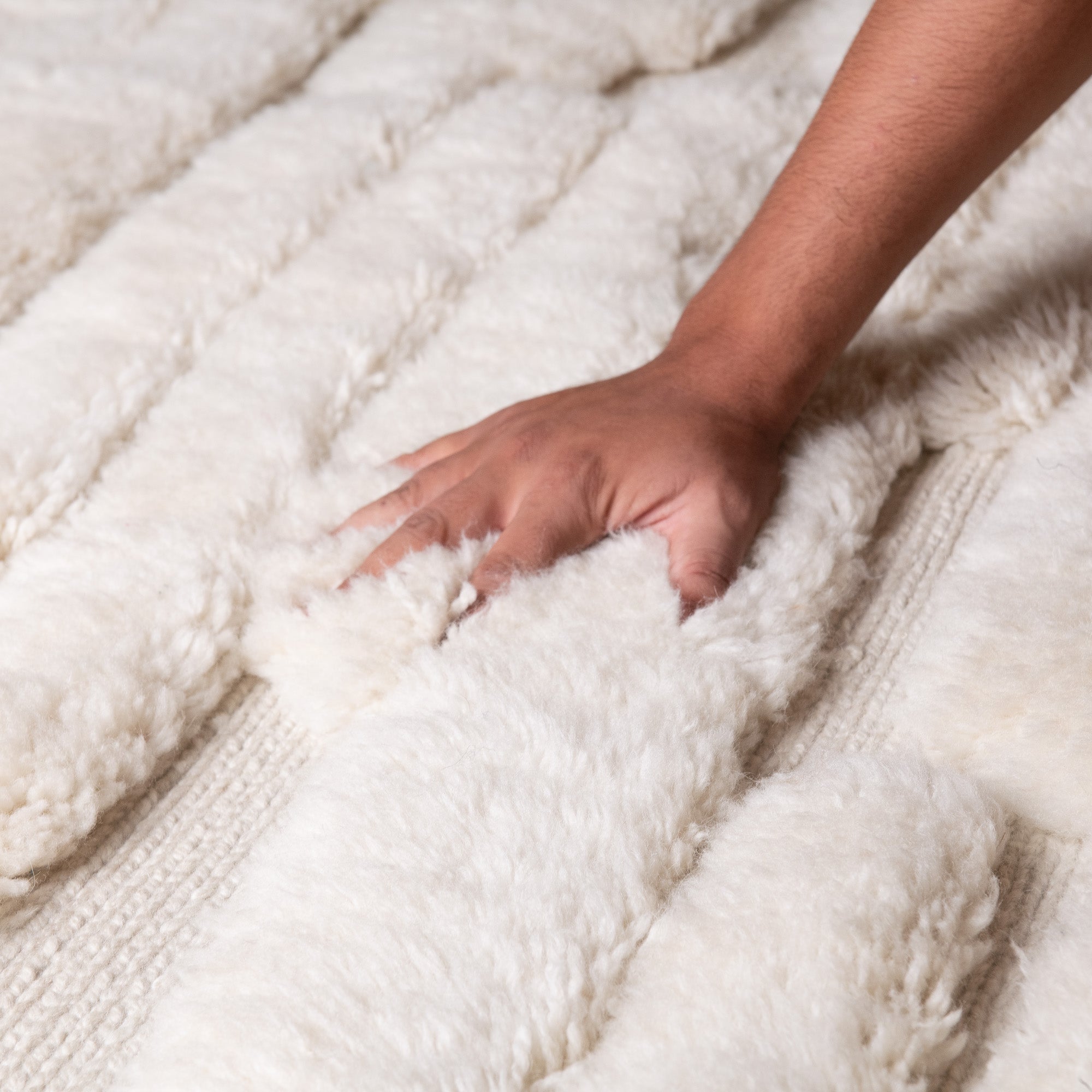 Ivory Glacier - Luxury Shag Moroccan Rug - Benisouk