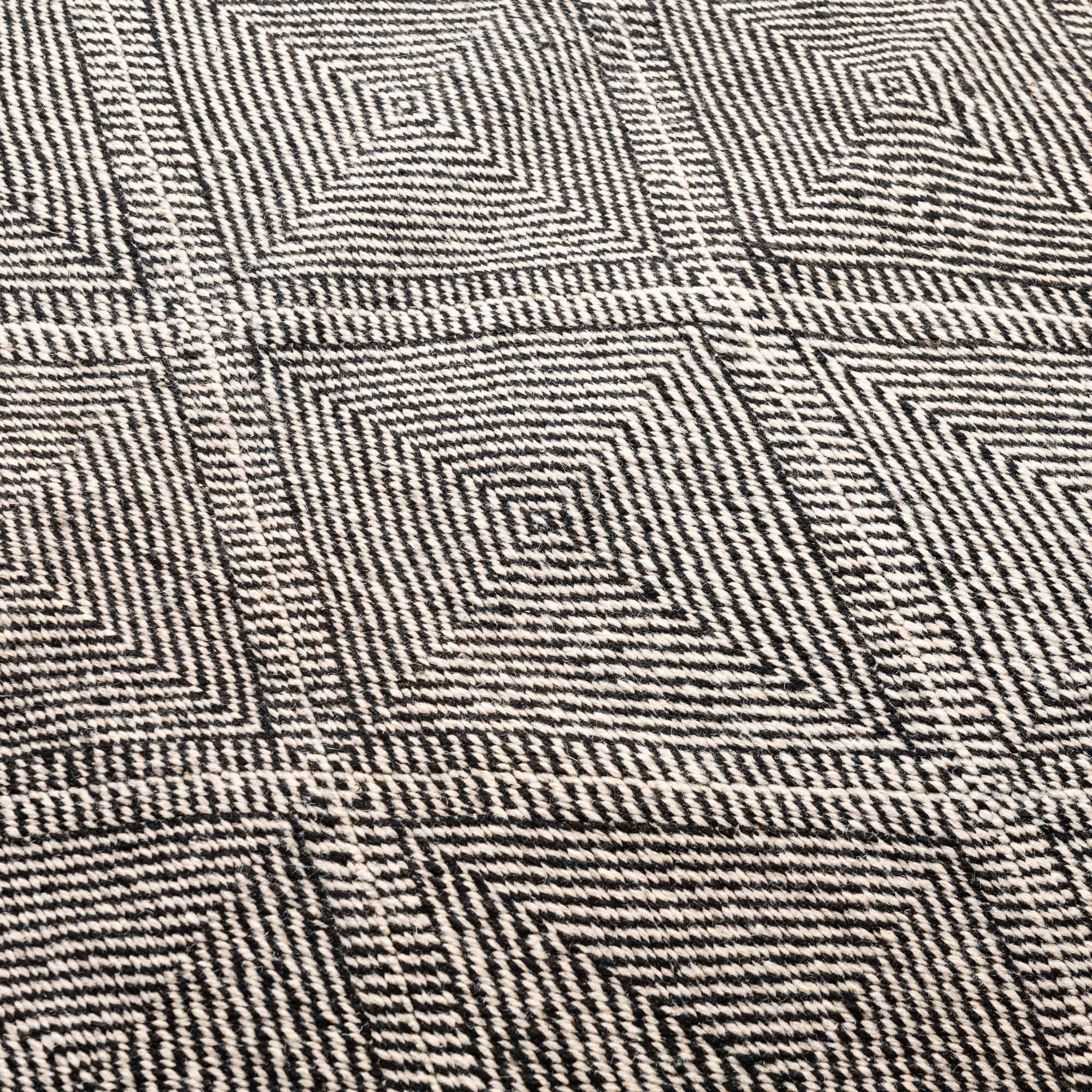 Jawida - taznakht kilim rug - Benisouk