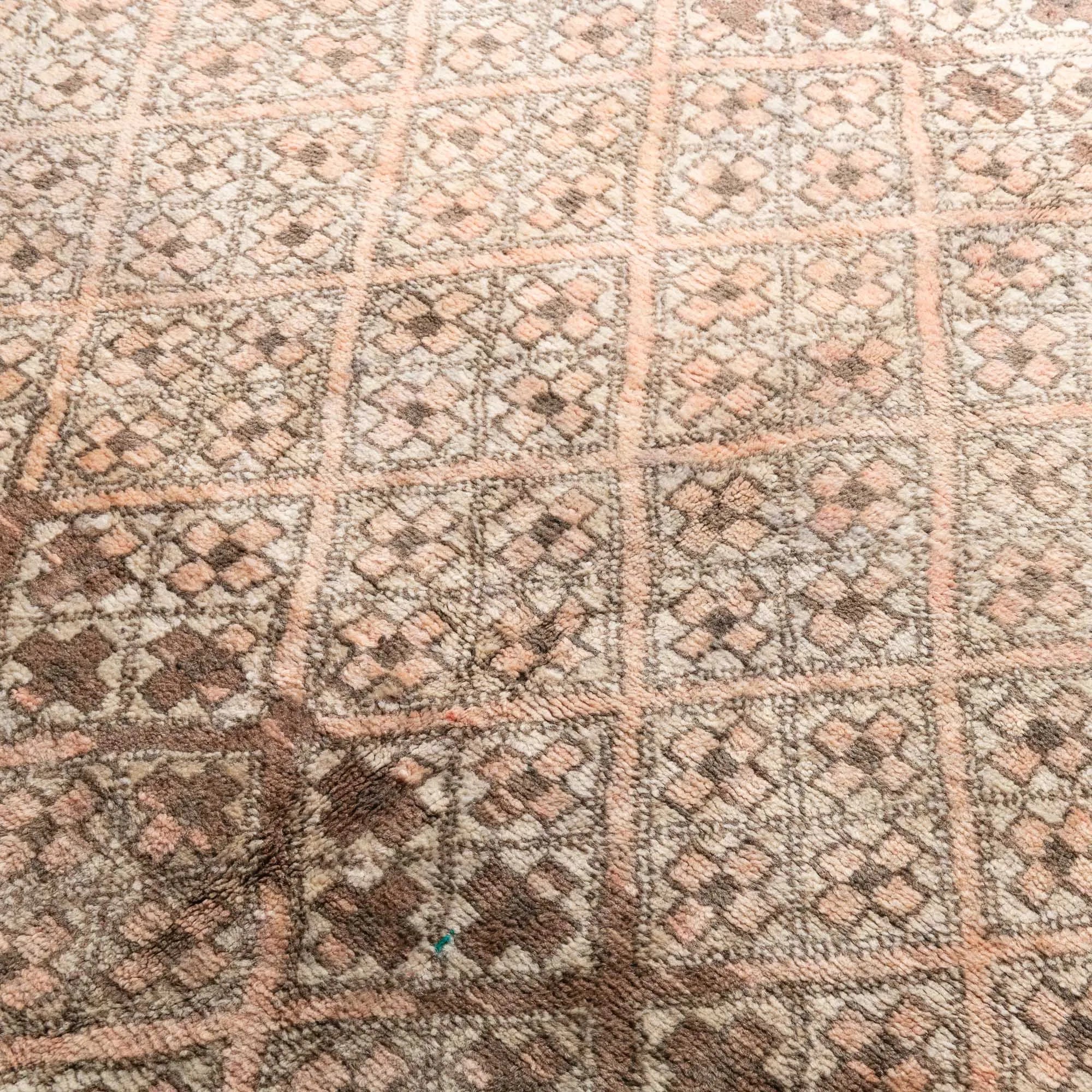 Kamil - vintage boujad rug - Benisouk