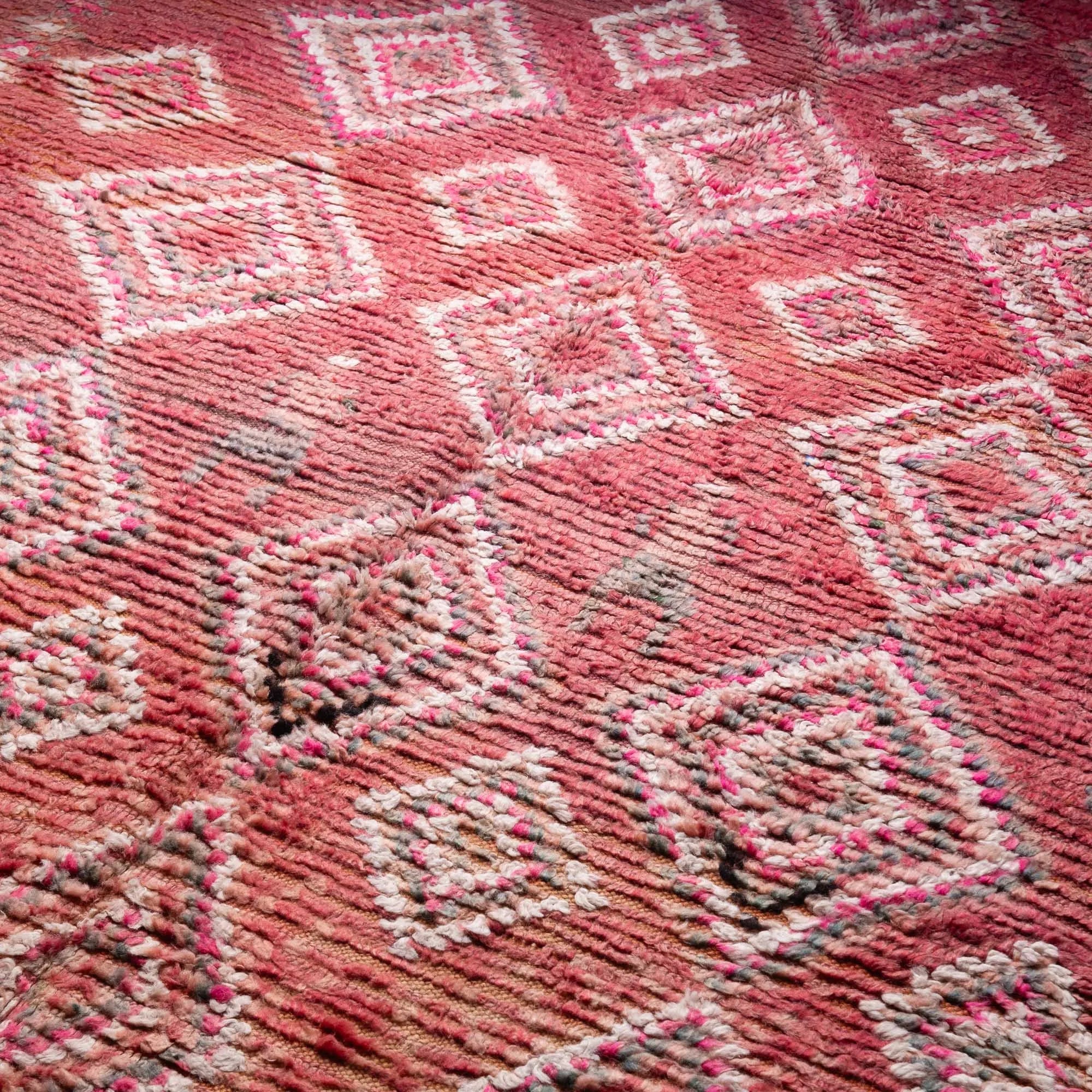 Lilou - vintage boujad rug - Benisouk