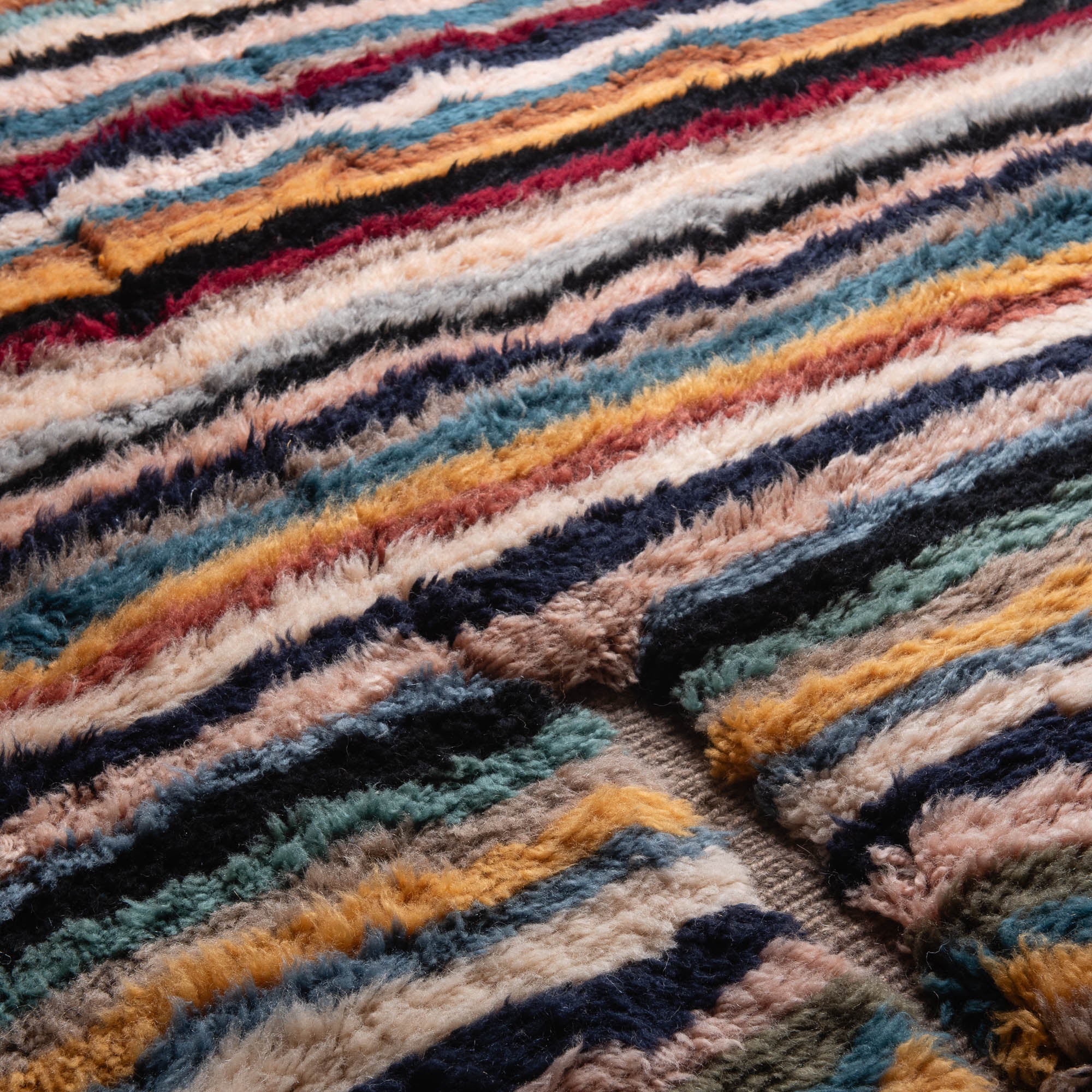 Linear Bloom - Luxury Shag Moroccan Rug - Benisouk