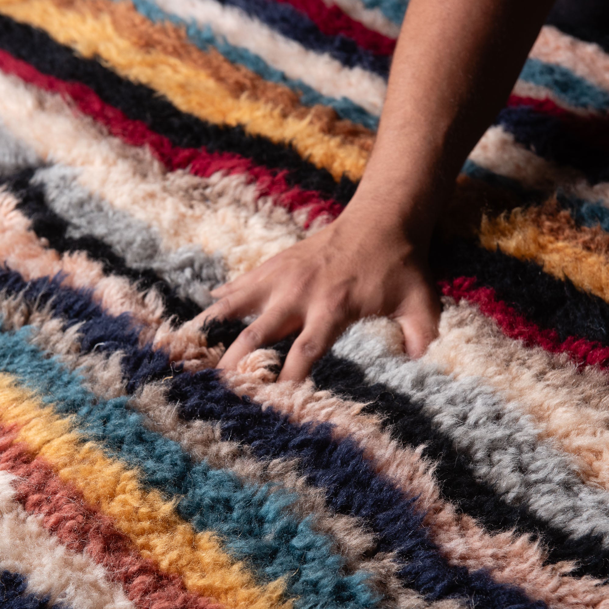 Linear Bloom - Luxury Shag Moroccan Rug - Benisouk