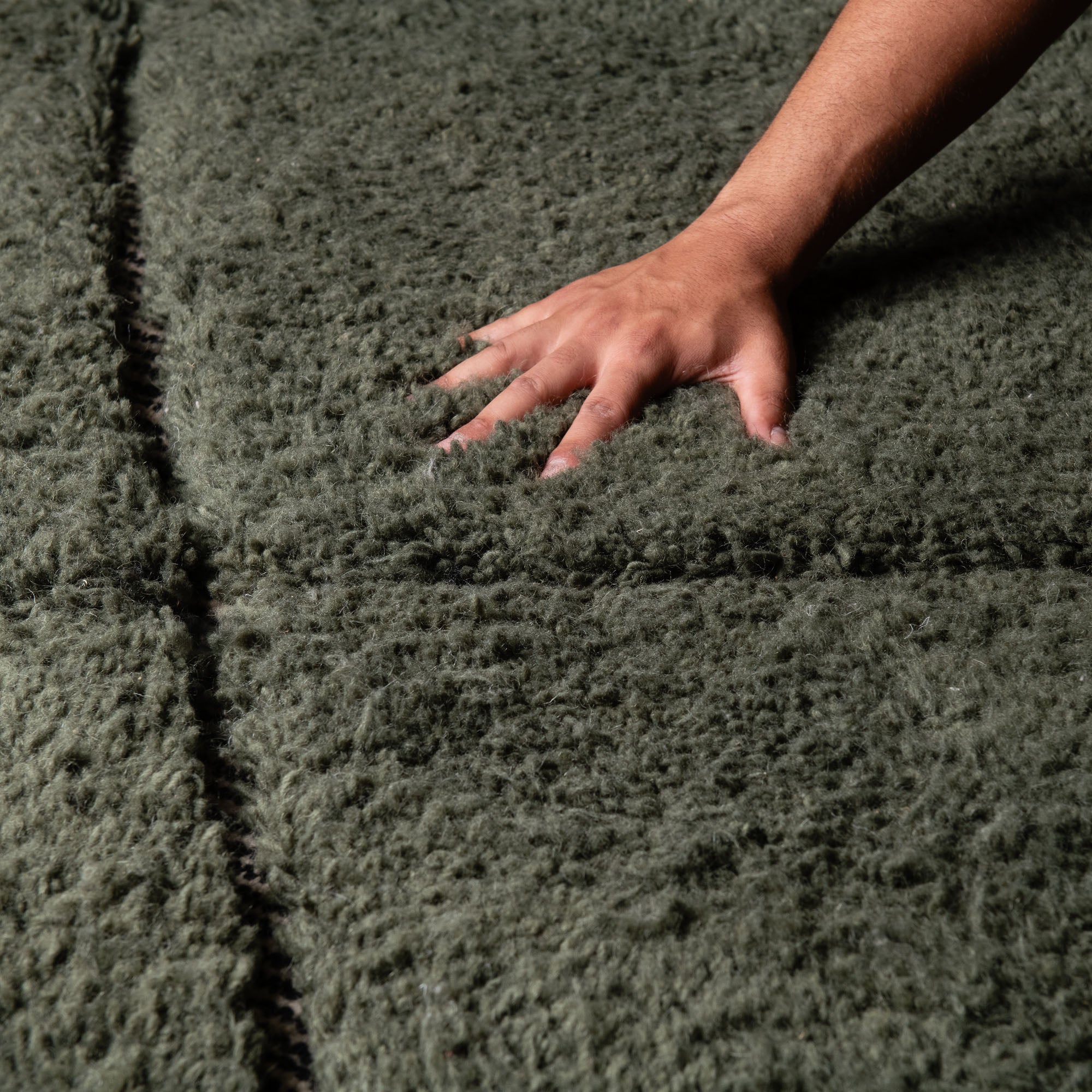 Mahafar Soldier Green Round - Shag Moroccan rug - Benisouk