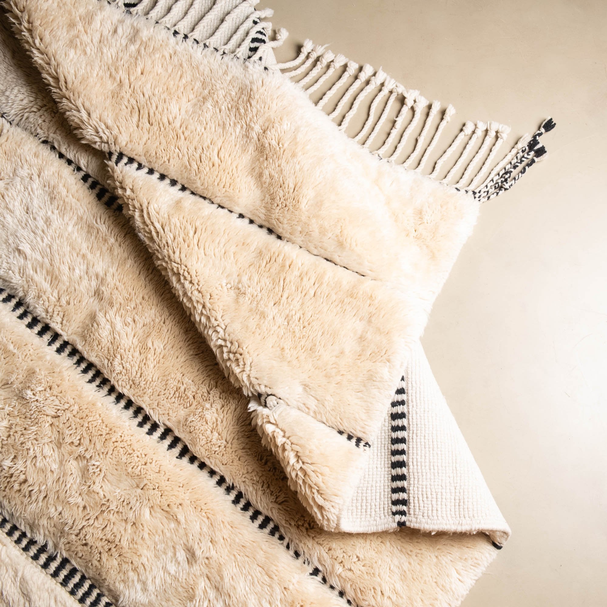 Manuscript - Luxury Shag Moroccan Rug - Benisouk