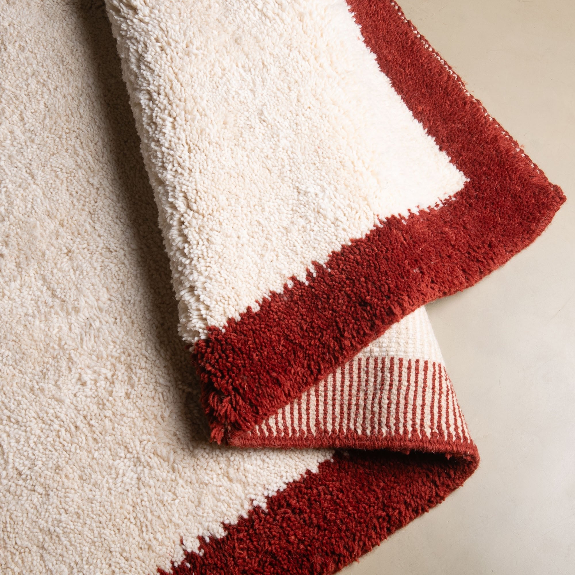 Maraba Deep Red - Shag Moroccan rug - Benisouk