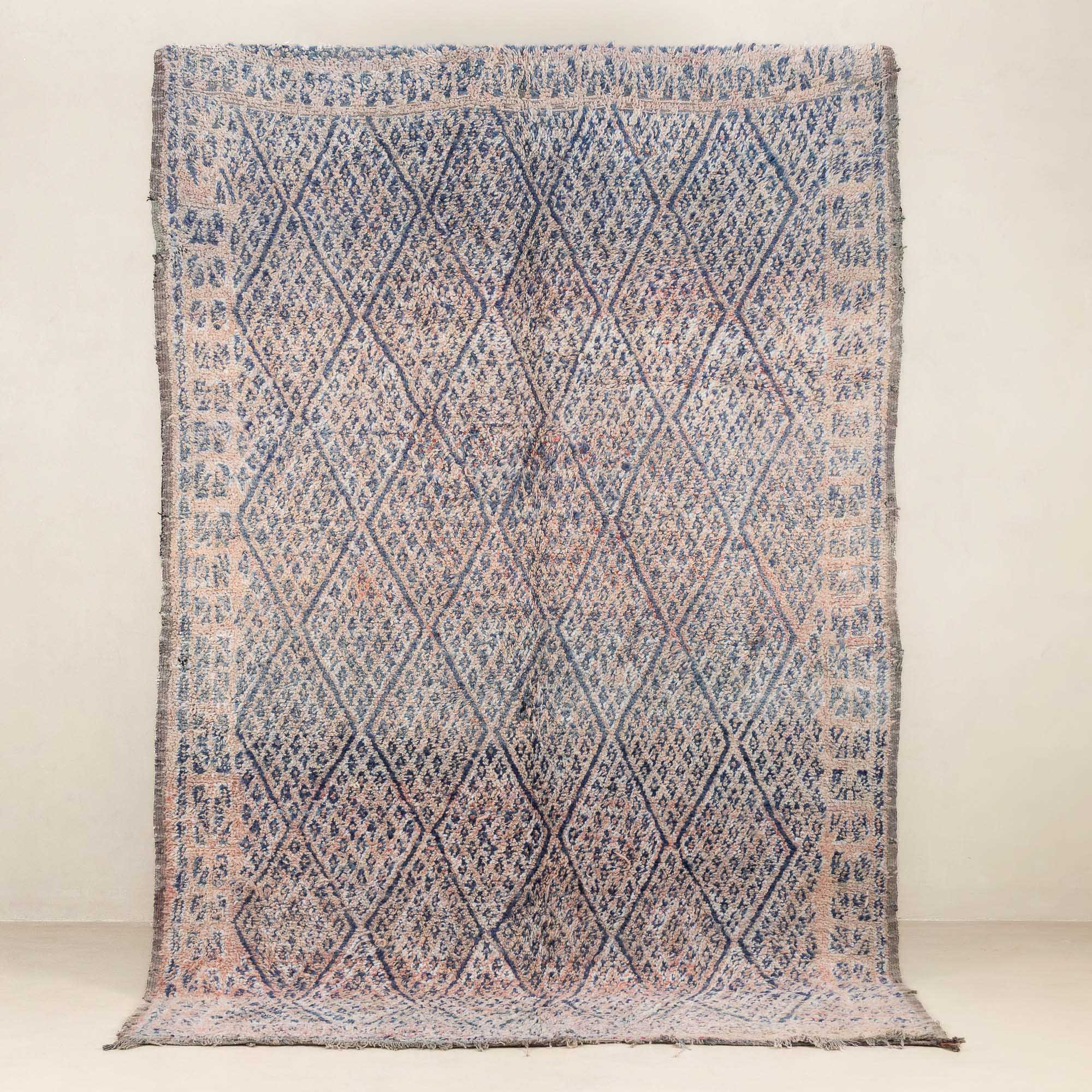 Massaouda - vintage beni mguild rug