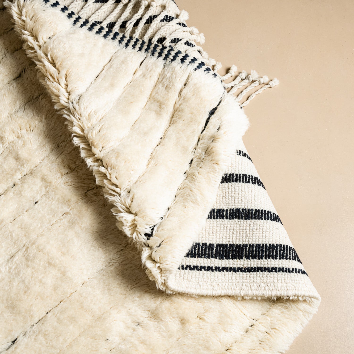 Melodic Monochrome - Luxury Shag Moroccan Rug - Benisouk