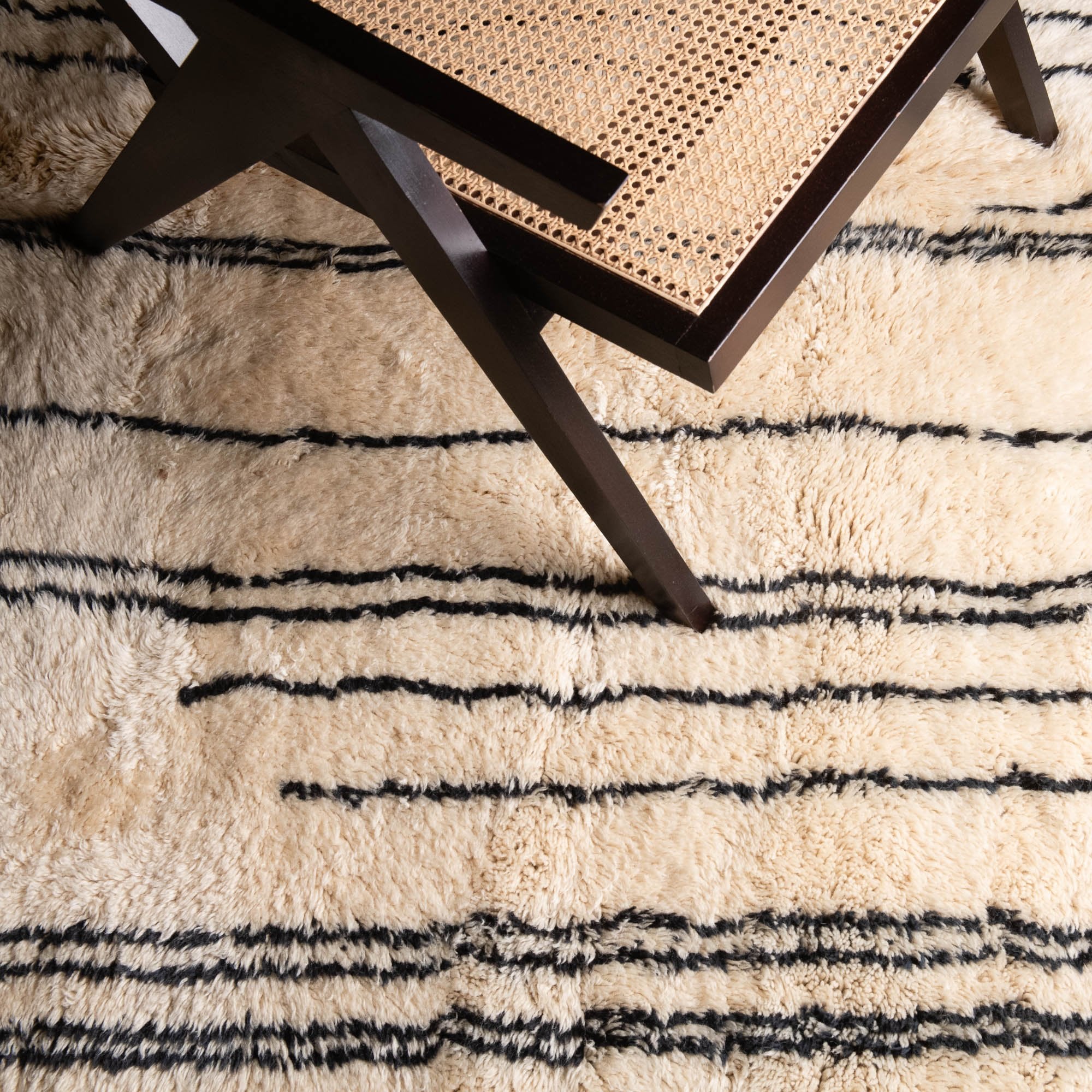 Metro Lines - Luxury Shag Moroccan Rug - Benisouk