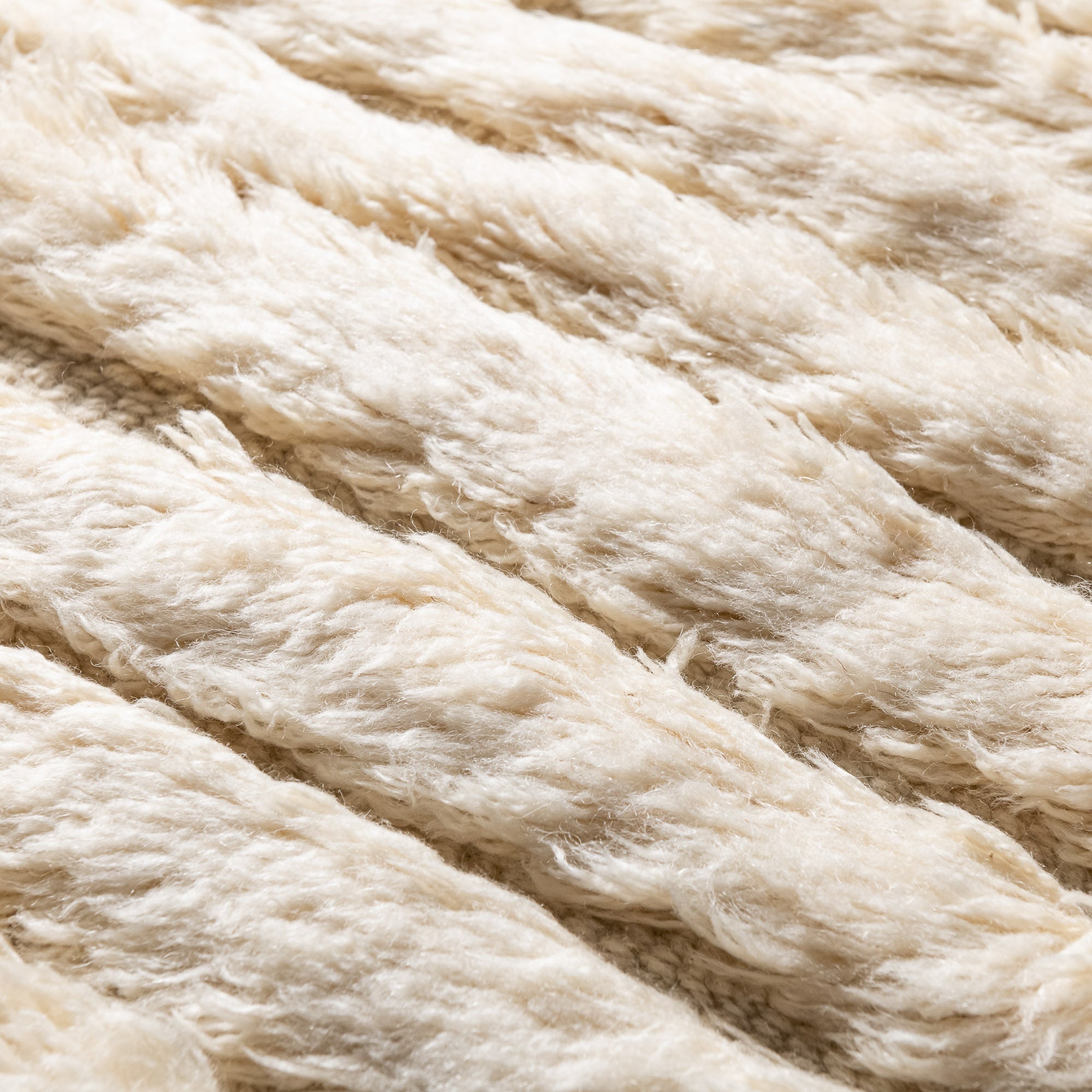 Mist Lines - Luxury Shag Moroccan Rug - Benisouk